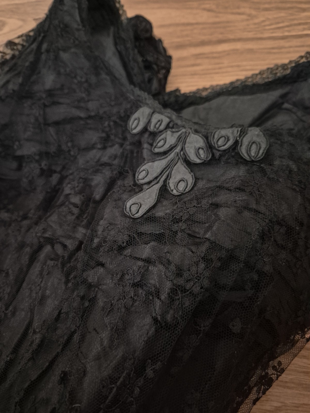 1890s Victorian Dress, Black Silk Lace Mourning Gown « Museum Deaccession » Sz M/L