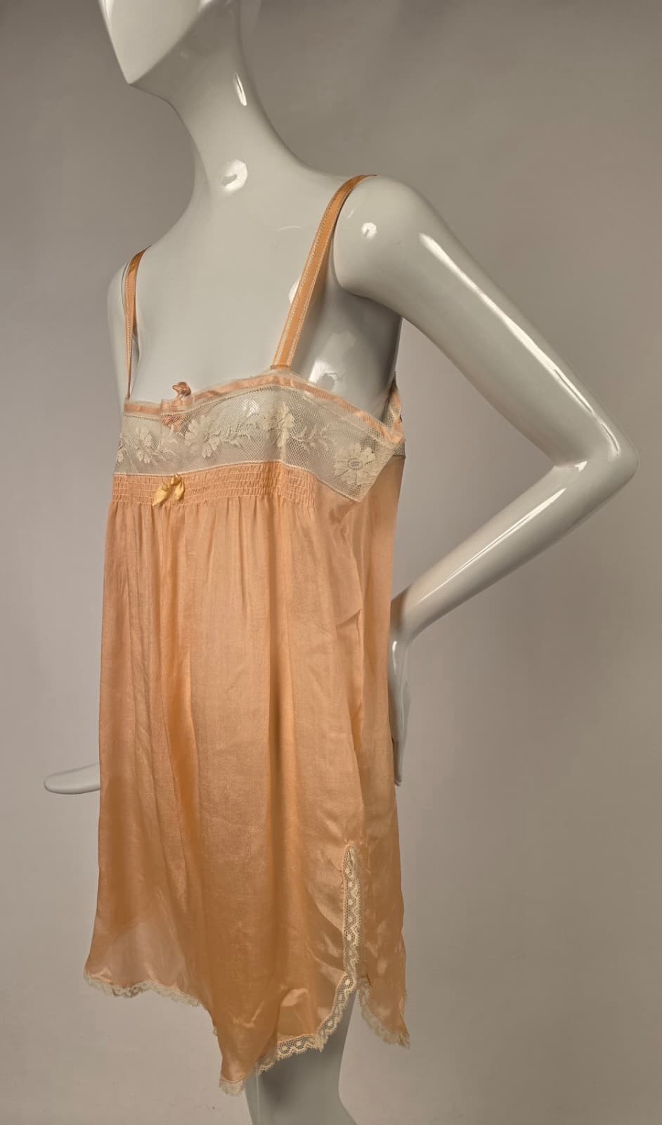 ANTIQUE FLAPPER 1920’S SILK STEP IN SLIP W VALENCIENNES LACE TRIM TOP