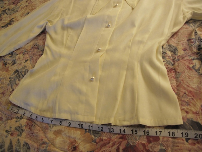 Sostanza DRAGON blouse REDUCED~Vintage 70s~Wmns Sz M~USA MADE~Cream~FREE H