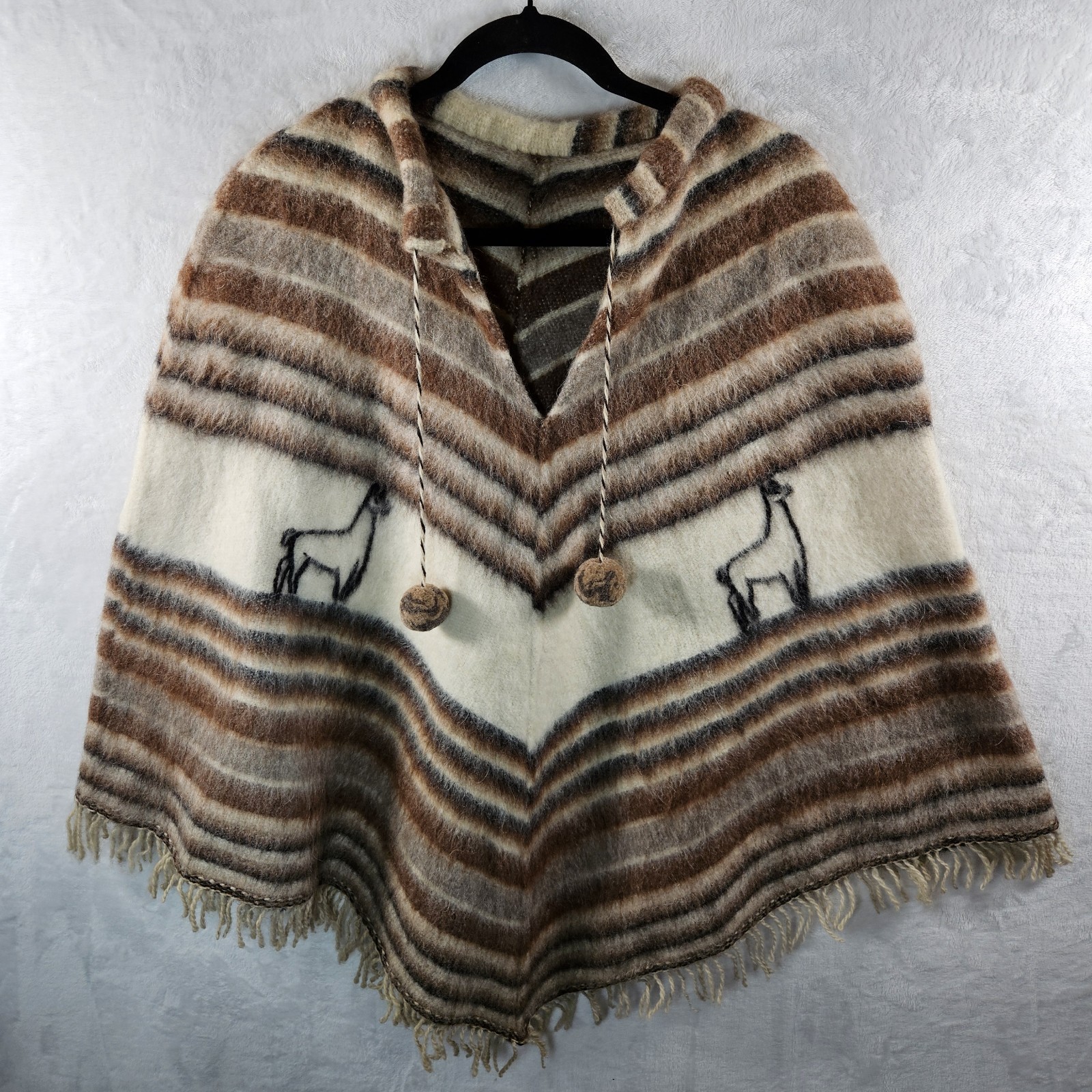 Vintage 1970&rsquo;s Quiaqueno Poncho Alpaca Wool Llama Merino Made In Argentina OS