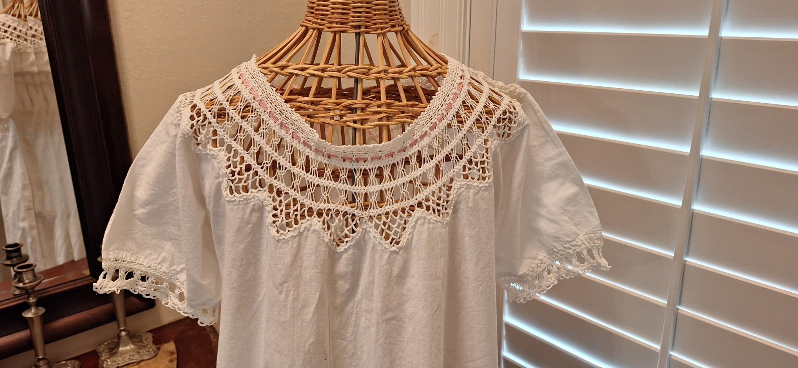Antique Edwardian Victorian White Cotton & Crochet Lace Night Gown Very Nice