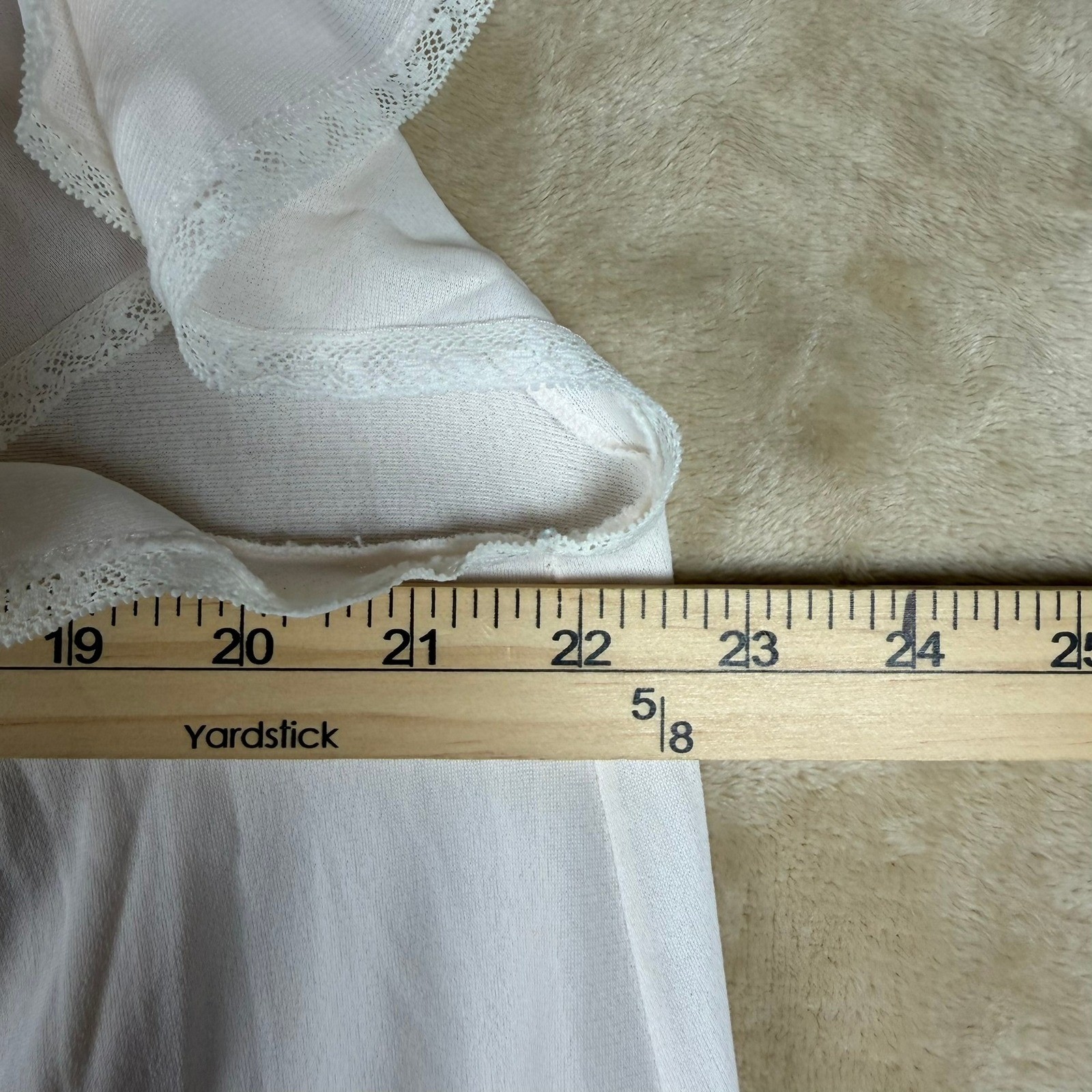 Miss Elaine Vintage White Floral Embroidered Lace Nightgown Size L Made in USA