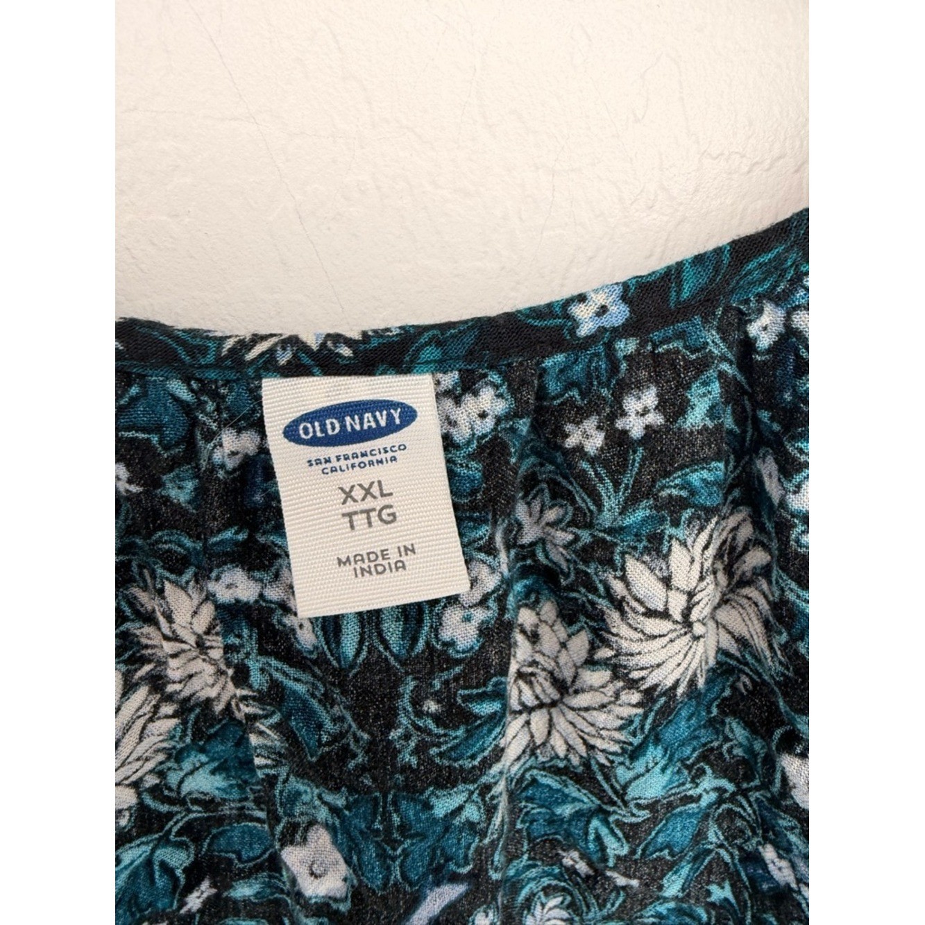 Old Navy blue black paisley peasant floral boho whimsical plus size XXL top