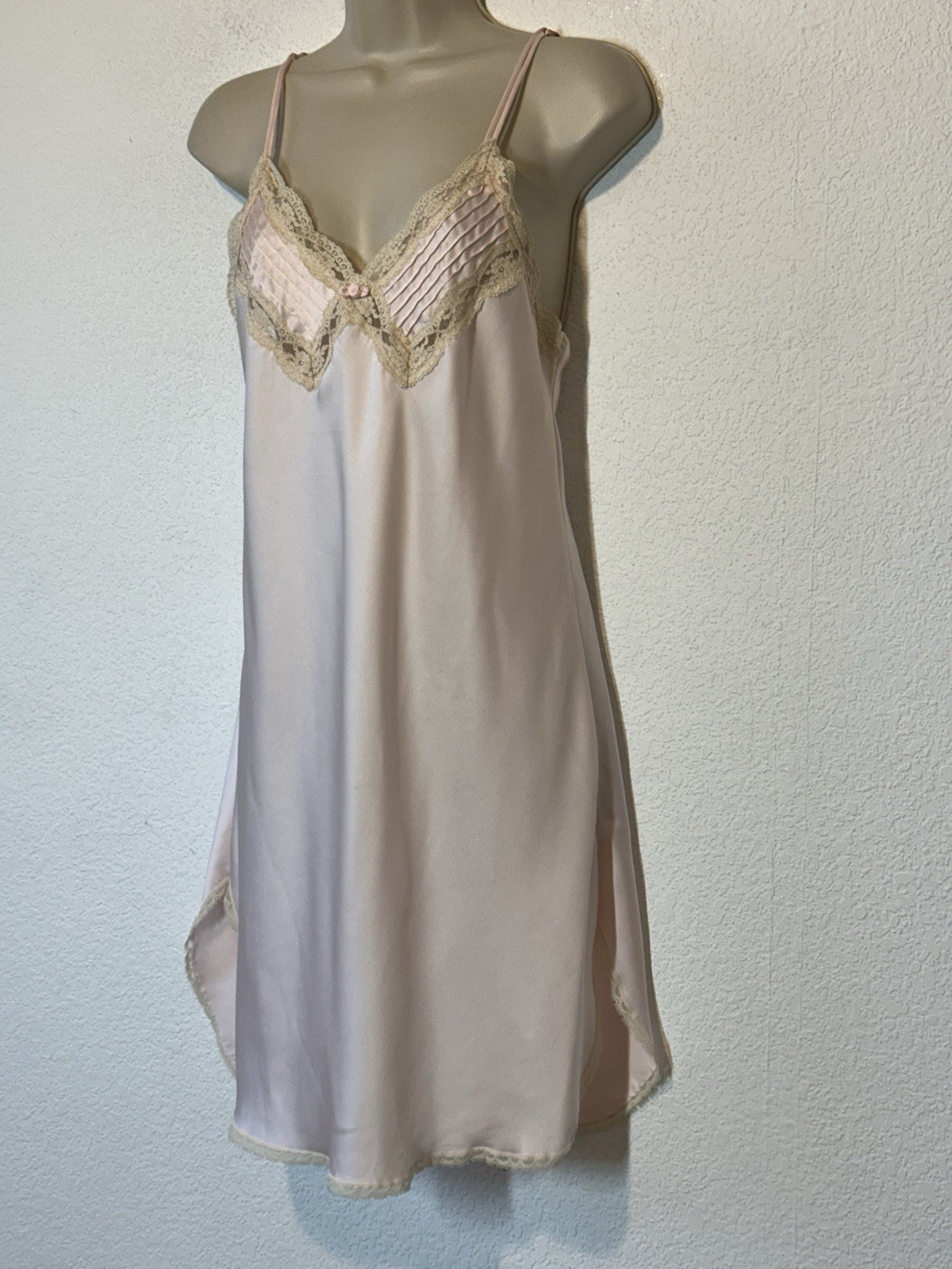 VTG 70s Miss Elaine Pink Satin Slip Dress Nighty #2216 Gold Union Tag USA