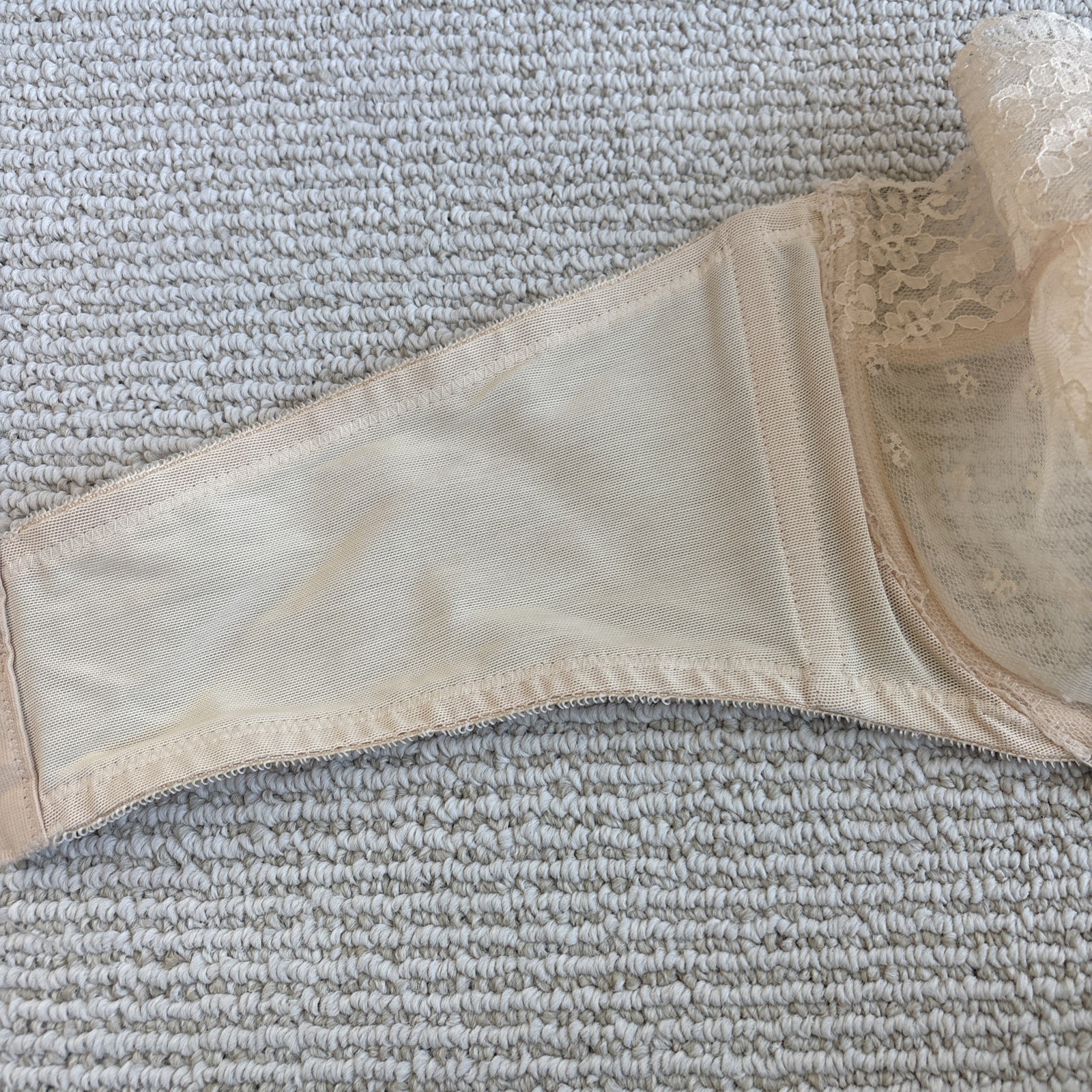 Vintage Vanity Fair Lace Underwire Bra 38D USA Made Style 74-100 Strapless