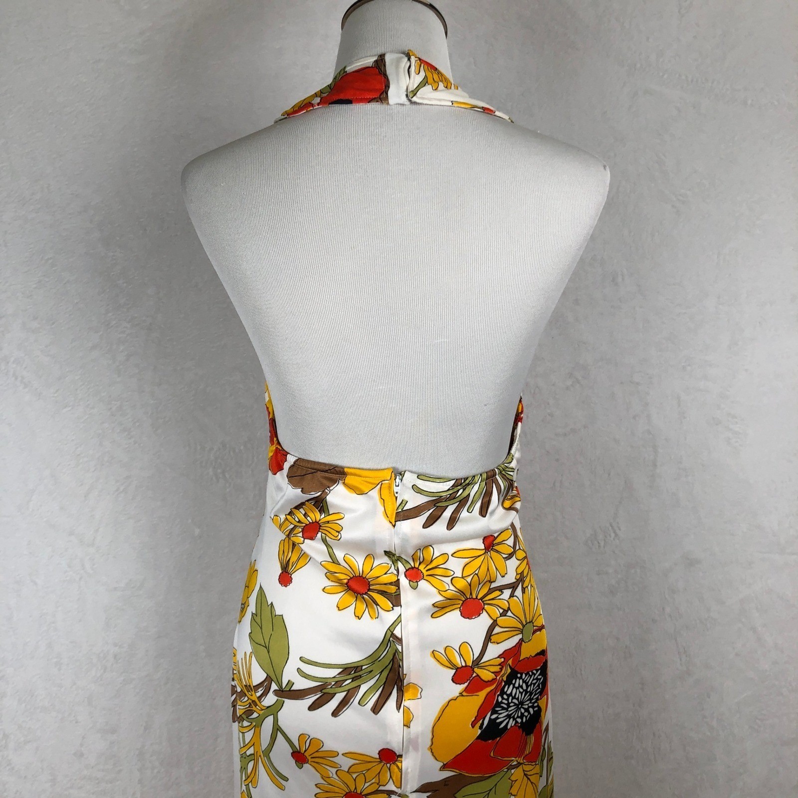 VTG 70s Floral Poppy Open Back Round Neck Halter Maxi Dress Sz S/M White