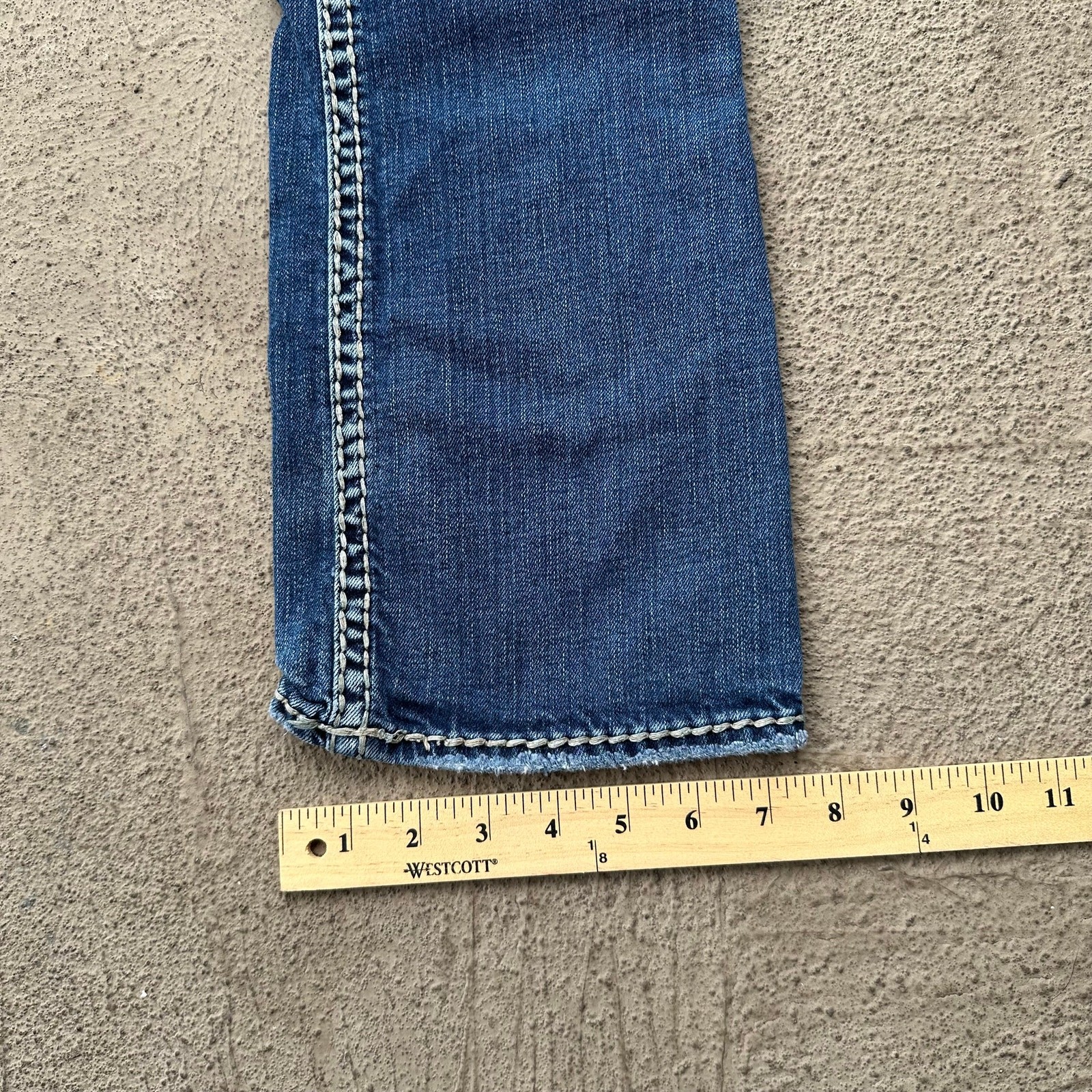 Y2K Silver Suki Jeans size 30×32