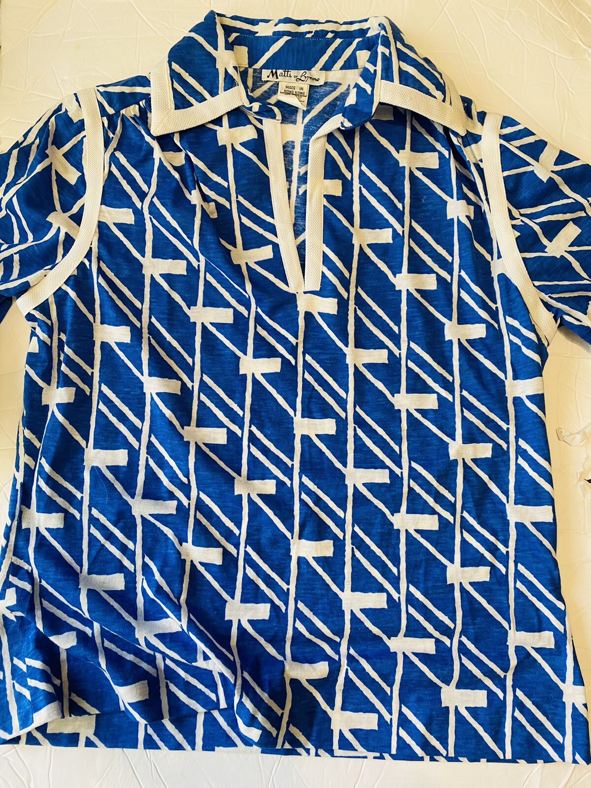 Vintage Mattie of Lynne Blue And White Knit ￼Top
