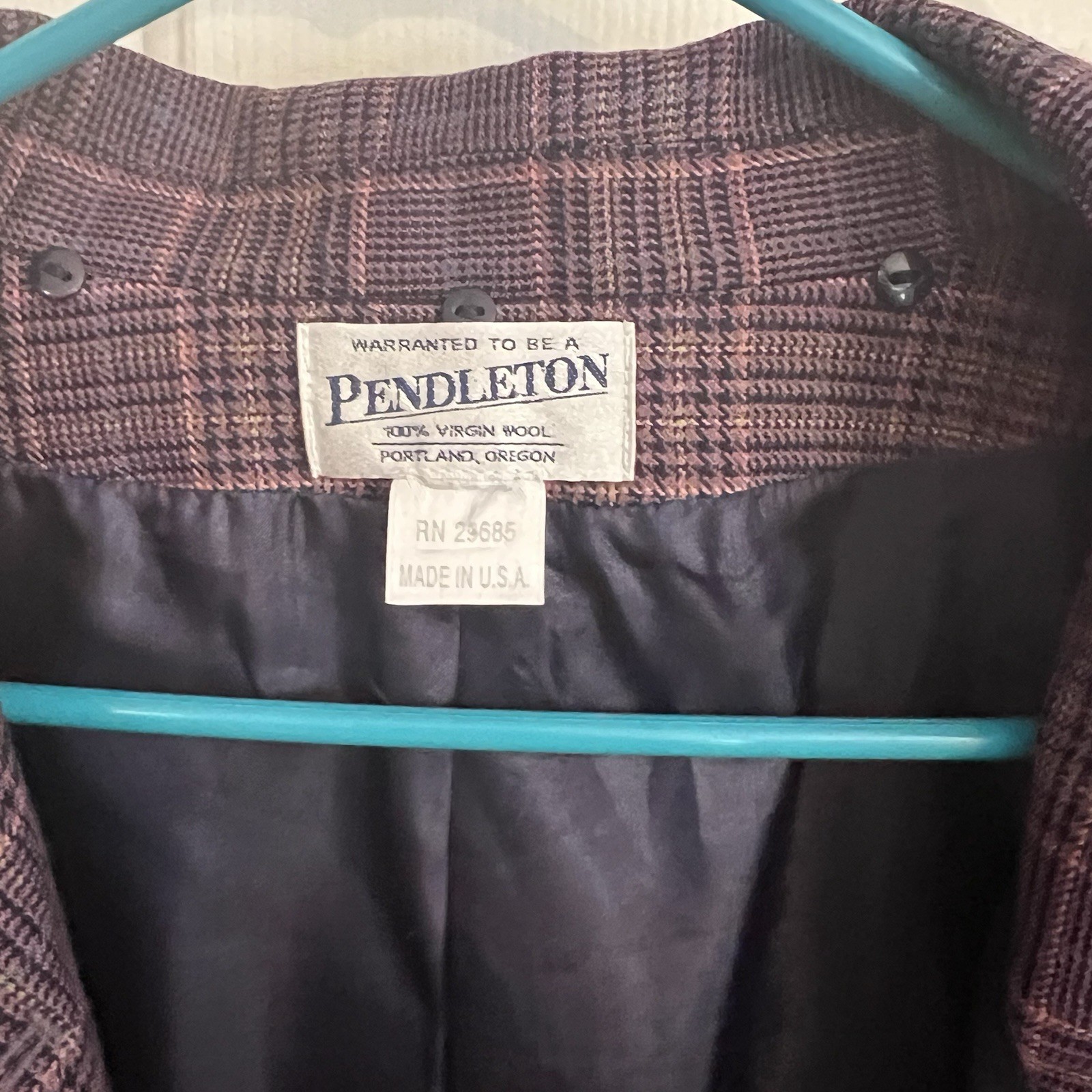 Women’s Vintage Pendleton Blazer plaid purple Sz 12-14 . No fur collar