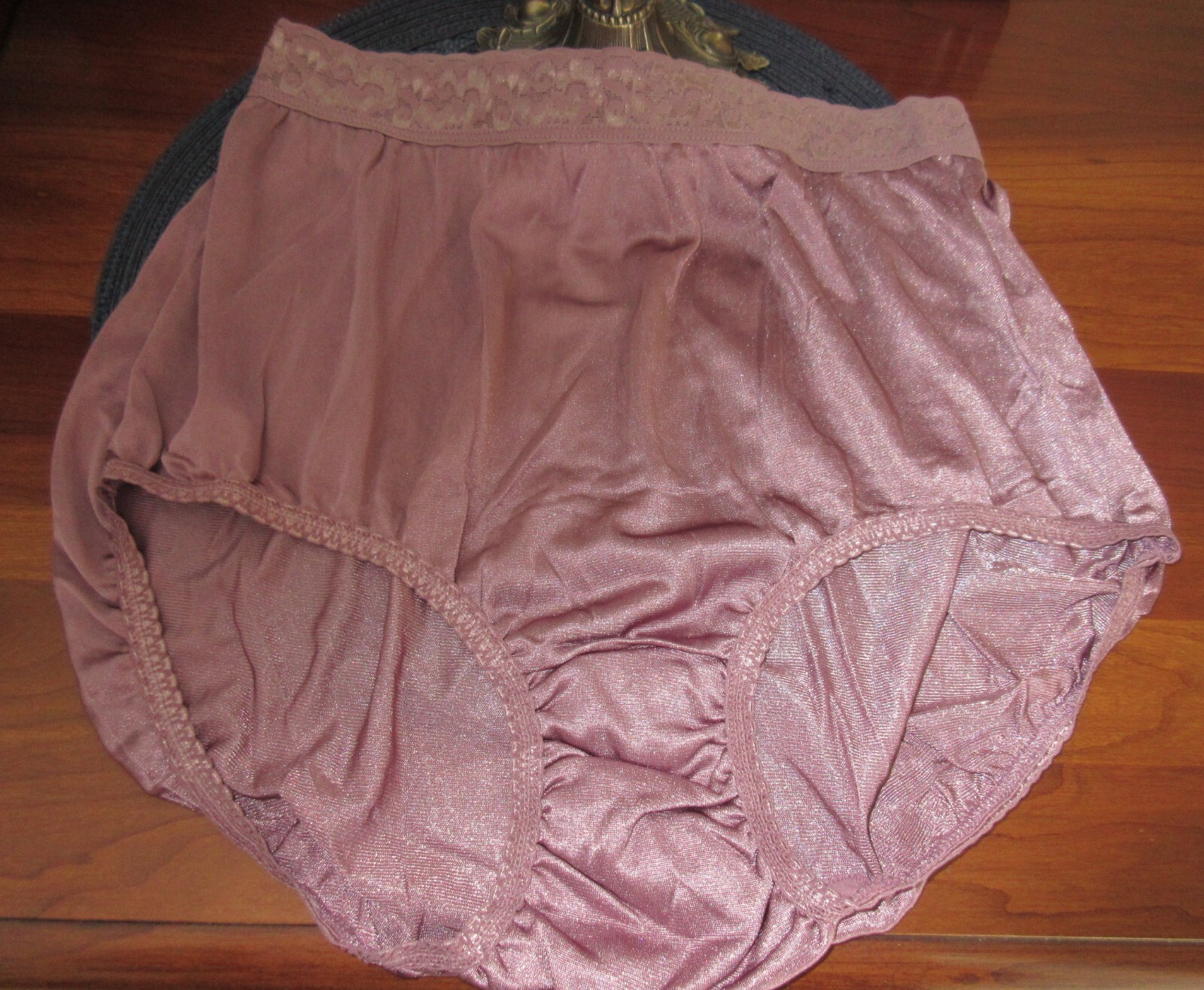 VINTAGE HANE&rsquo;S LACE waist silky seam tag nylon HI LEG MAUVE panties 10/3X