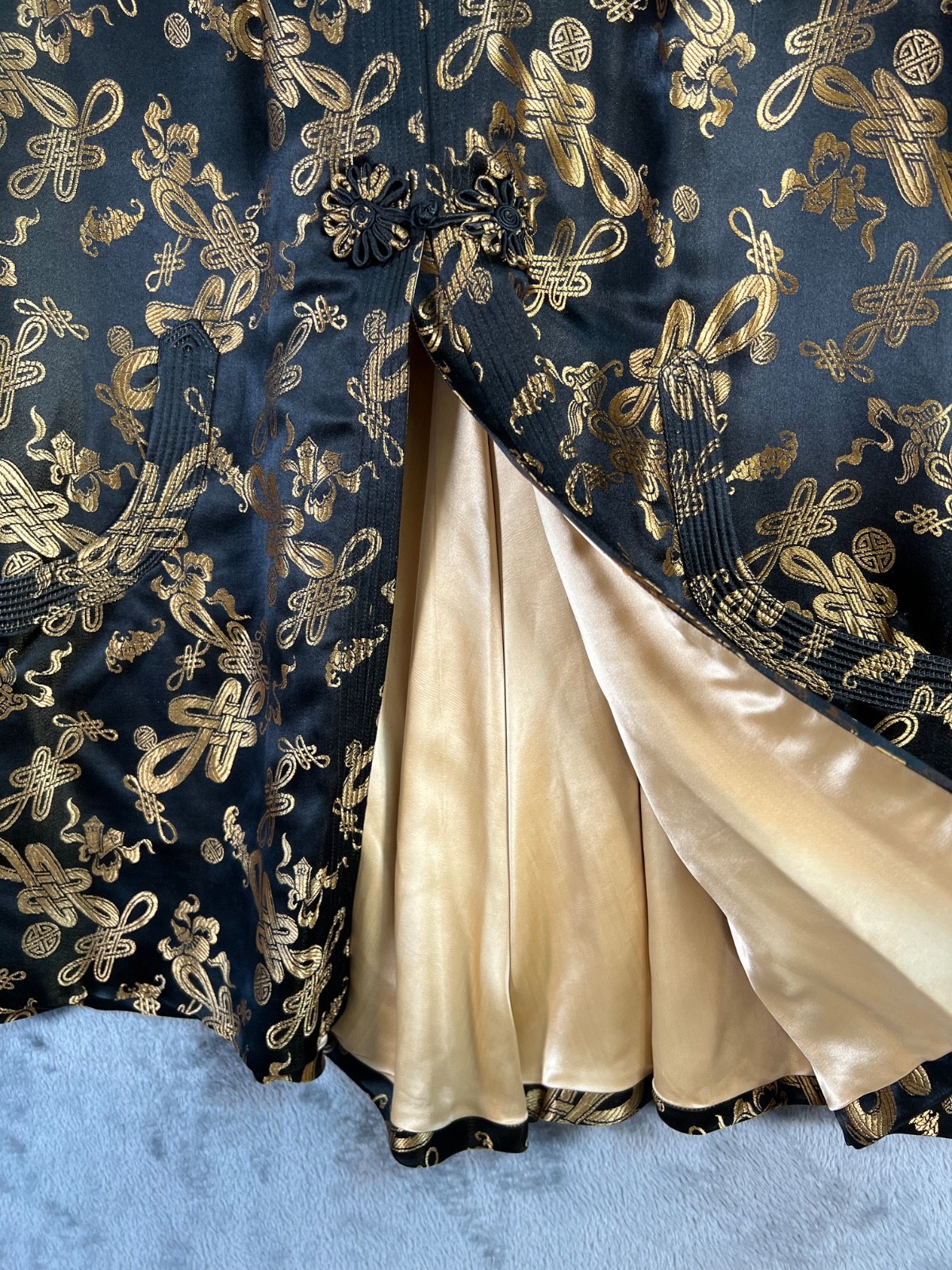 Dynasty Hong Kong Silk Jacket 16 20×28 Black Gold Mandarin Frog Closure Vtg 60s*