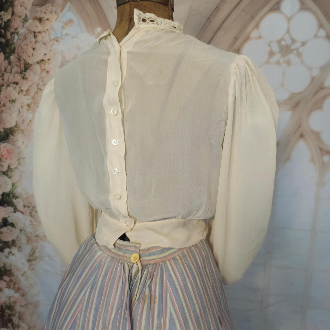 Antique Cream Lace Blouse w/ Puffy Sleeves Chiffon Prairie 1910s 1900s Top Shirt