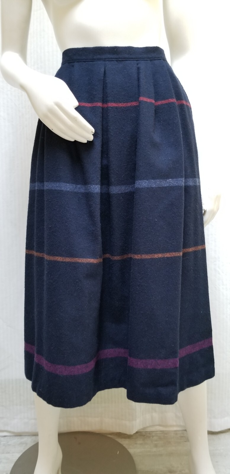 Vintage MOTIVATION Navy Blue Wool Blend Stripe Skirt – Waist 29 in. EUC