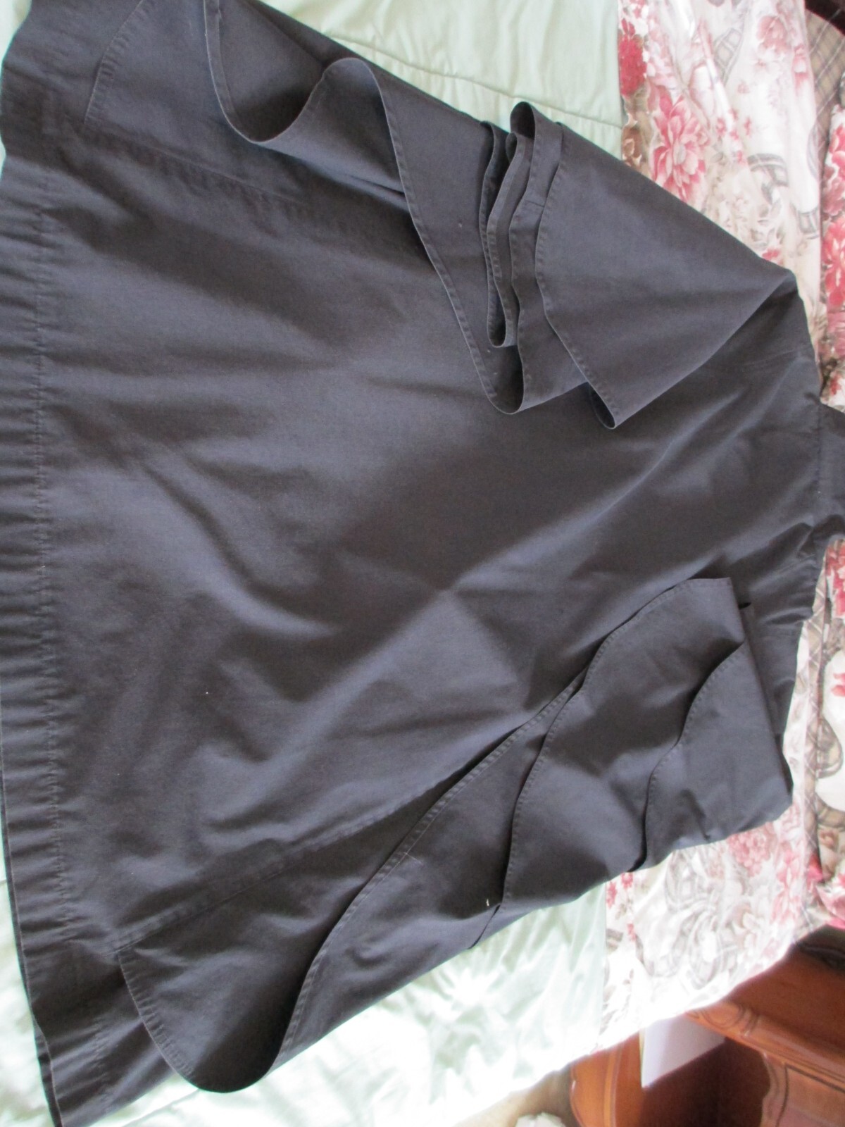 Spring Black Cape Coat Cream Collar Vintage 1970’s