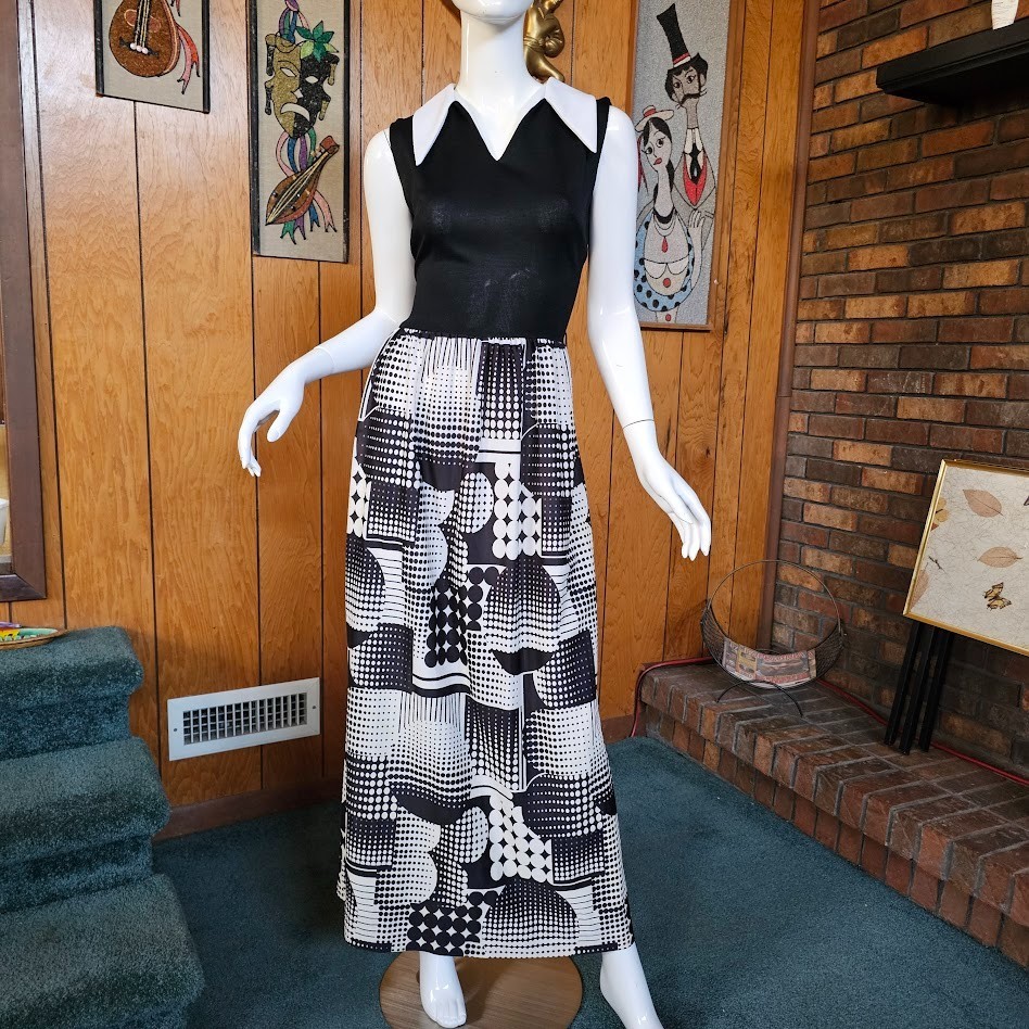 Vtg 60s Bohemian Beatnik Op Art Dagger Collar Graphic B&W Hostess Maxi Dress S/M