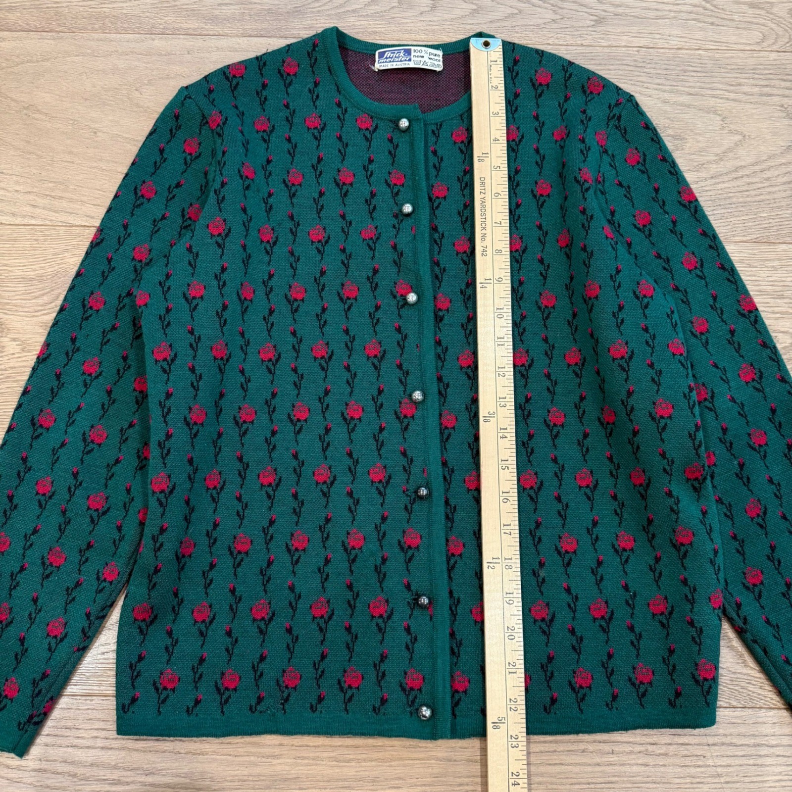 Strickmeister Austria Vintage Wool Cardigan Green Red Floral Rose Button Front