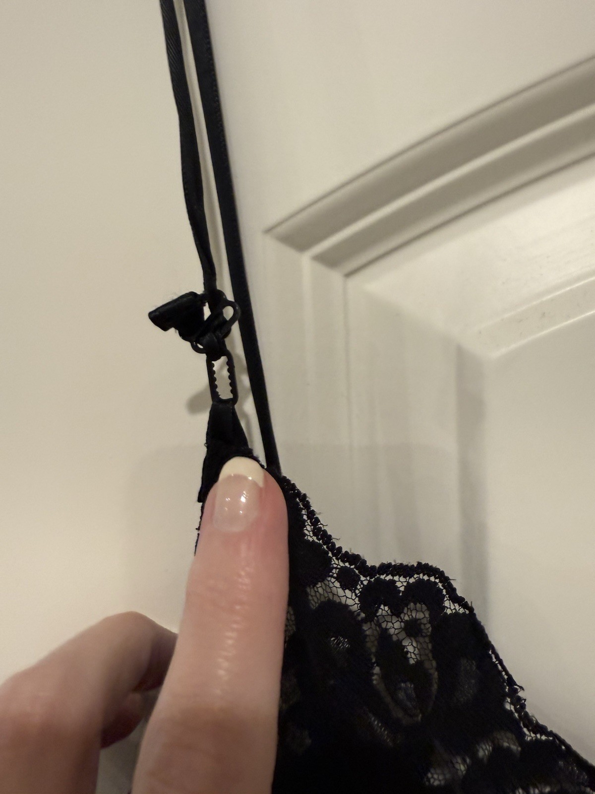 Vintage vassarette ladies black full slip style 10-105 size 38 24 inches