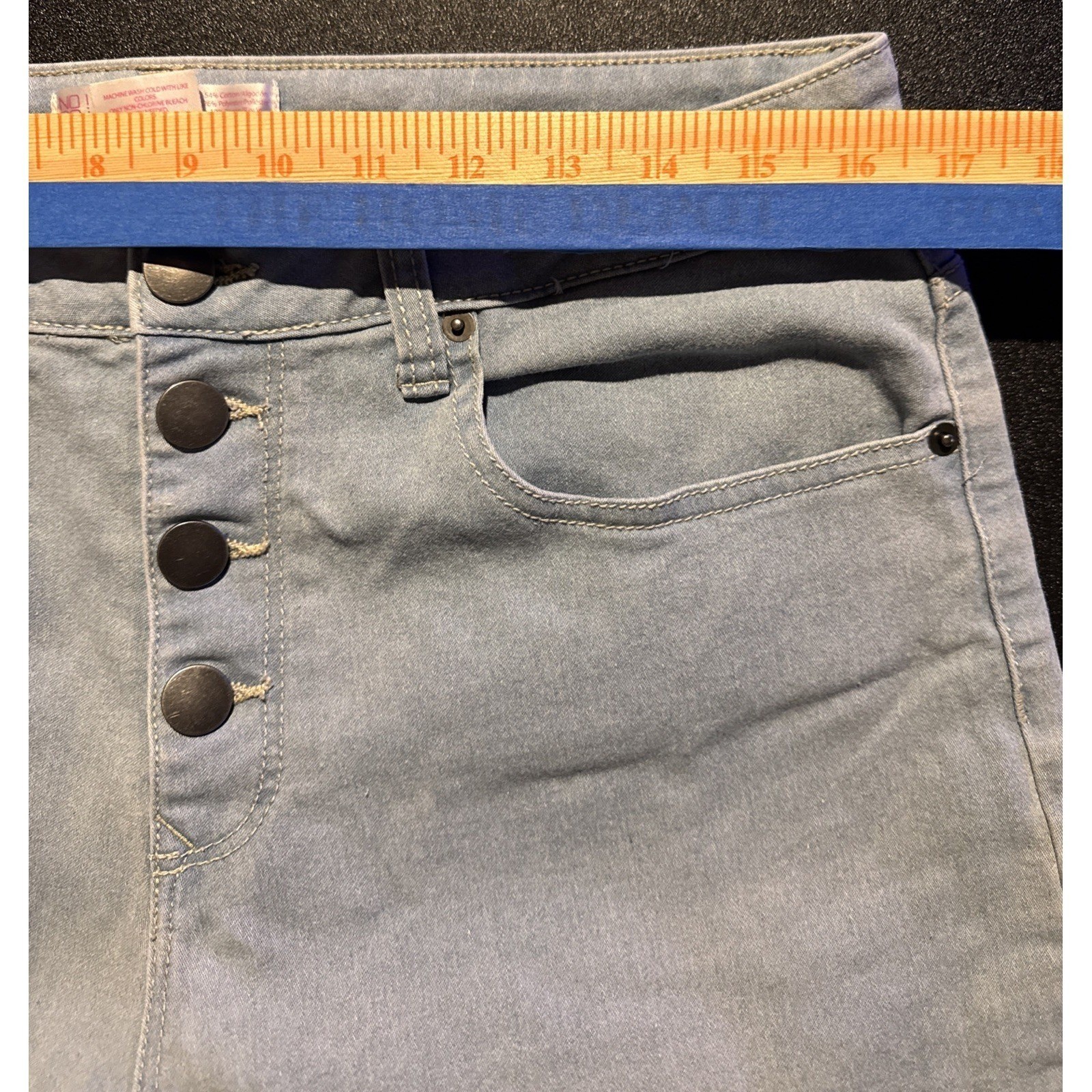 No Boundaries Juniors Size 17 Light Wash Button Fly Stretch Jeans