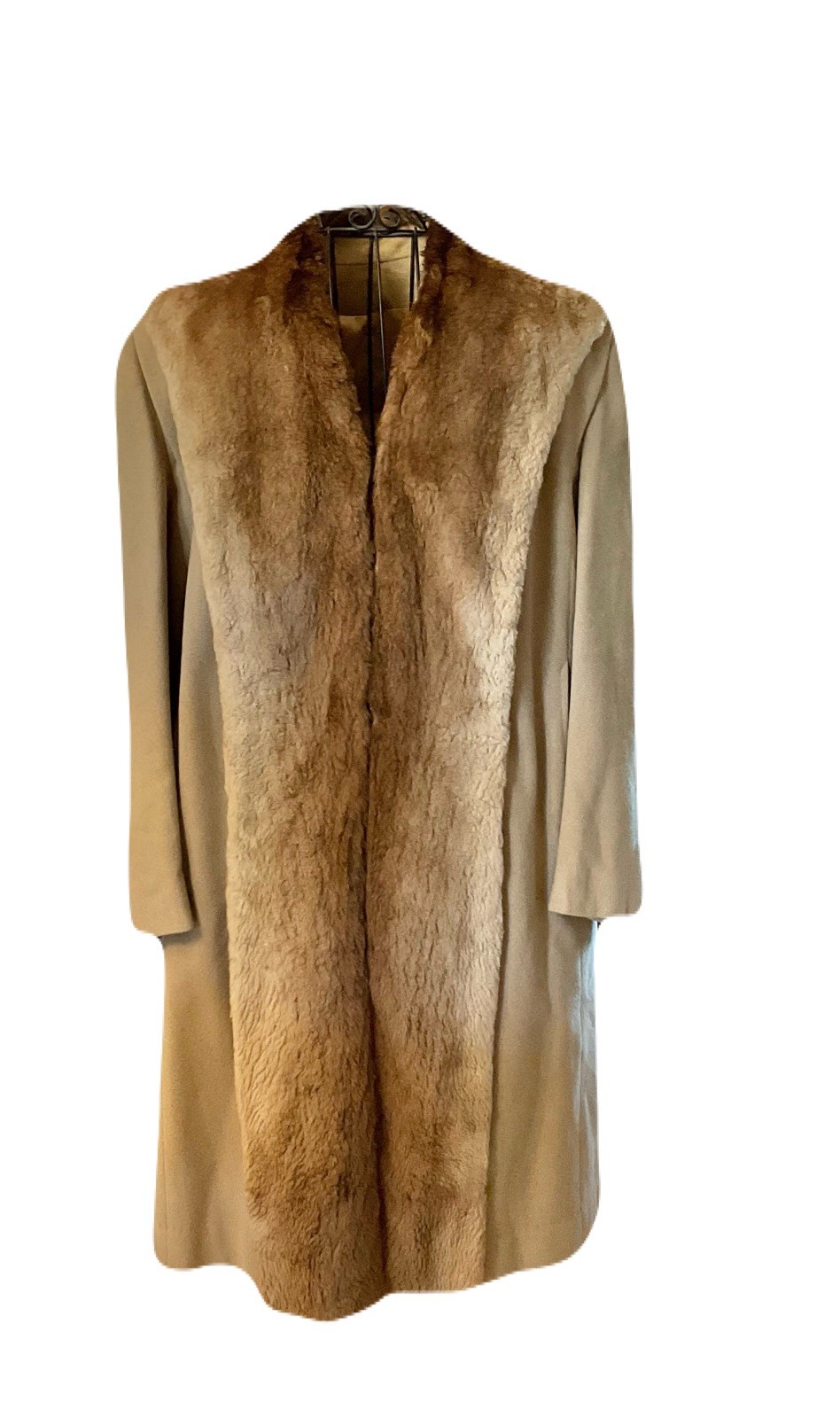 Women&rsquo;s M/P Vintage Wool, Mid Length Coat w/Sheared Beaver Collar,Satin Lining