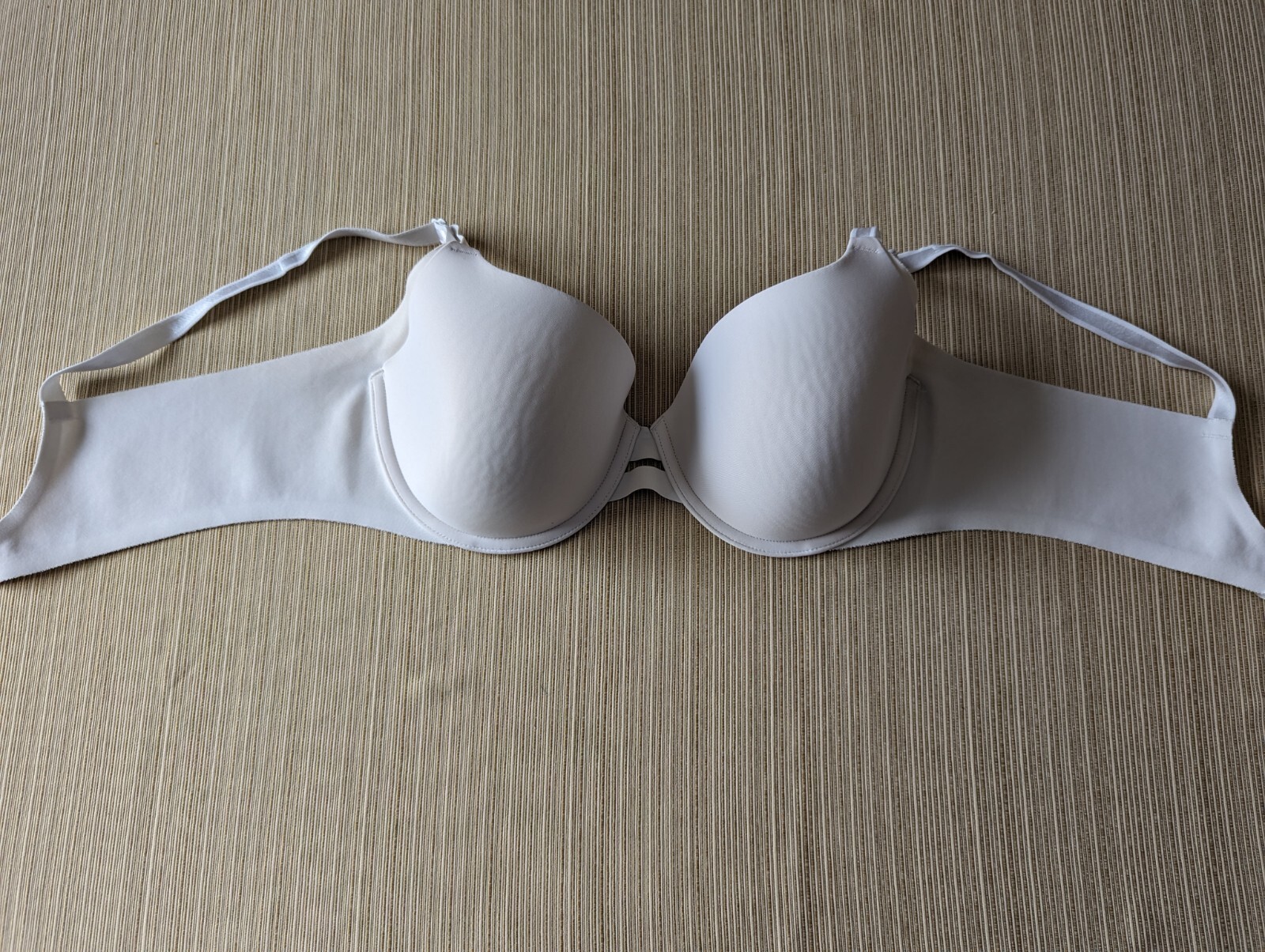 Lovely Warner&rsquo;s 3561W Extra Coverage Sides Full Cup Underwire White Bra 38 B