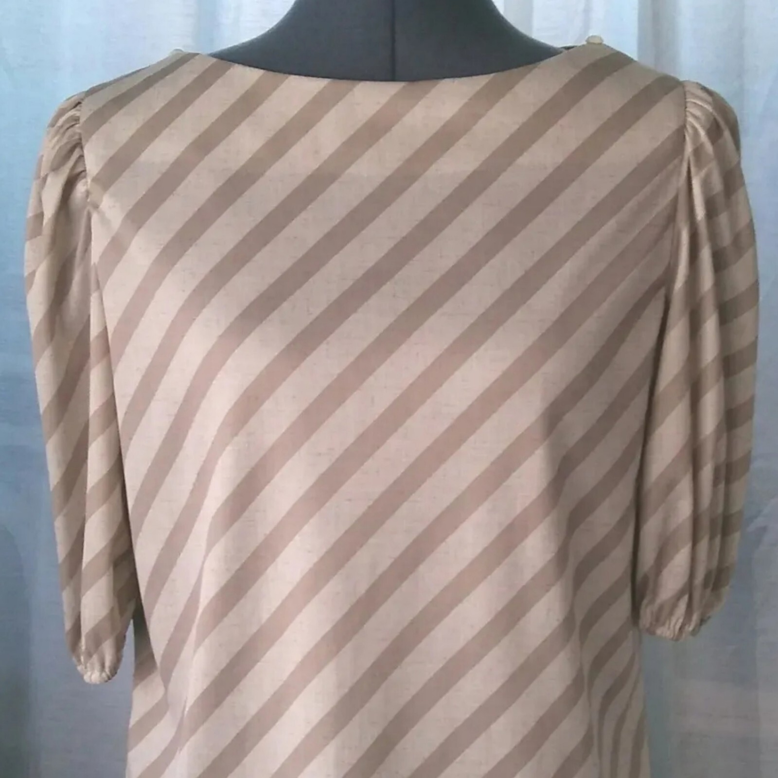 Vintage Tan & Cream Diagonal Striped Blouse 38&Prime; Bust Size MED?