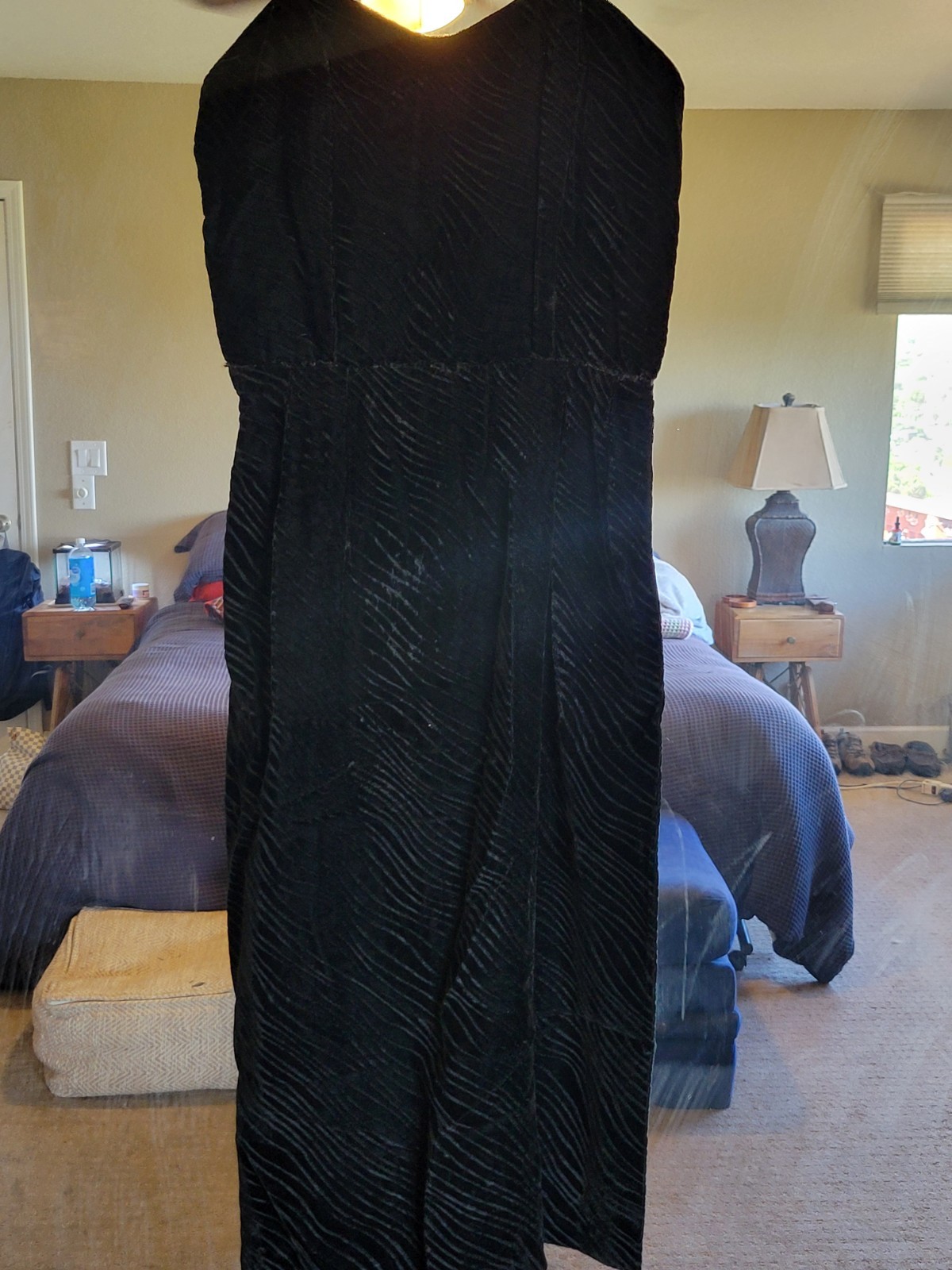 VINTAGE 1970S GLAM GLENROB VELVET WIGGLE DRESS TEXTURED BLACK SZ XS