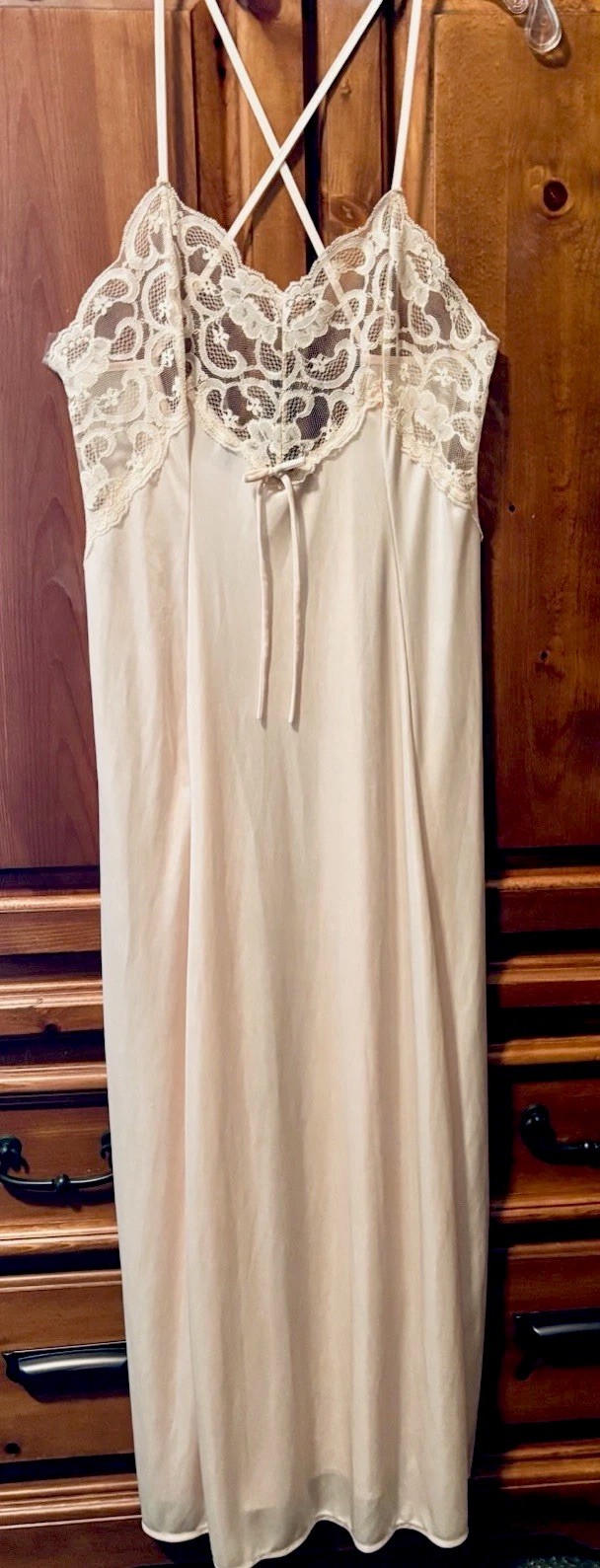 VTG Petra Fashions 80’s Pale Peach, Satin Feel, Nylon & Lace Long Nightgown Sz M