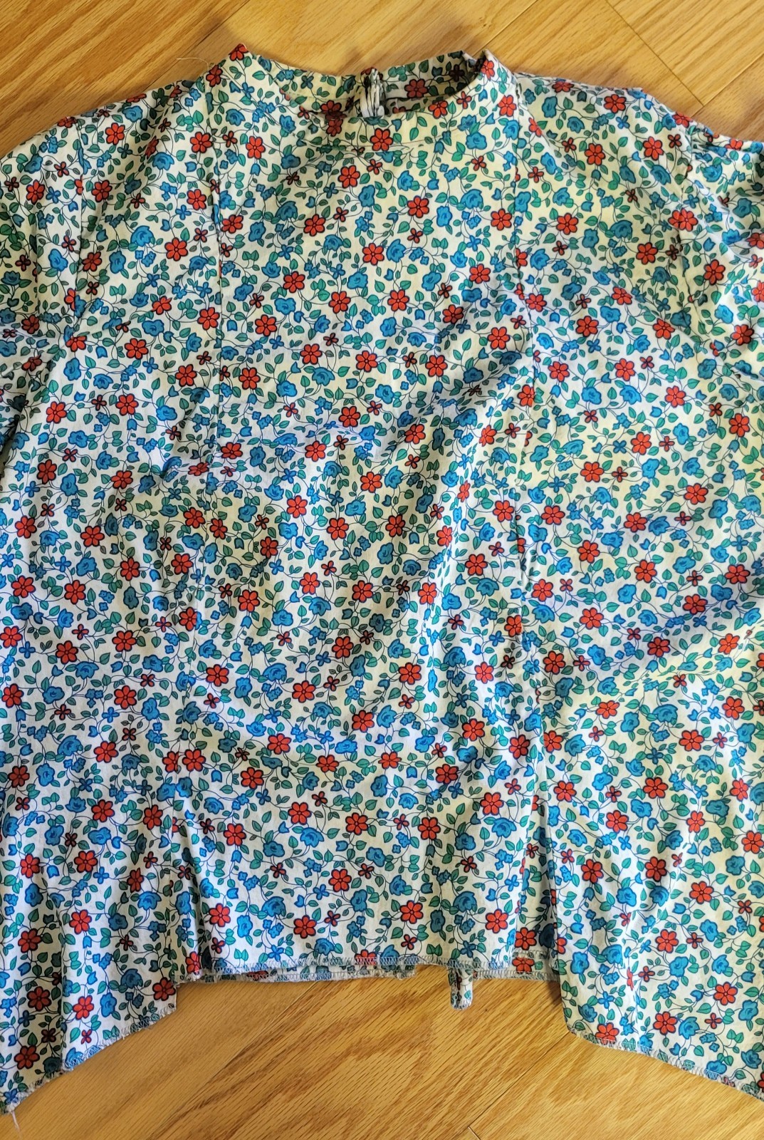 Vintage 1960&rsquo;s – 1970&rsquo;s Summer Floral, Long Sleeved, Hippie, Prairie Med/Lg.