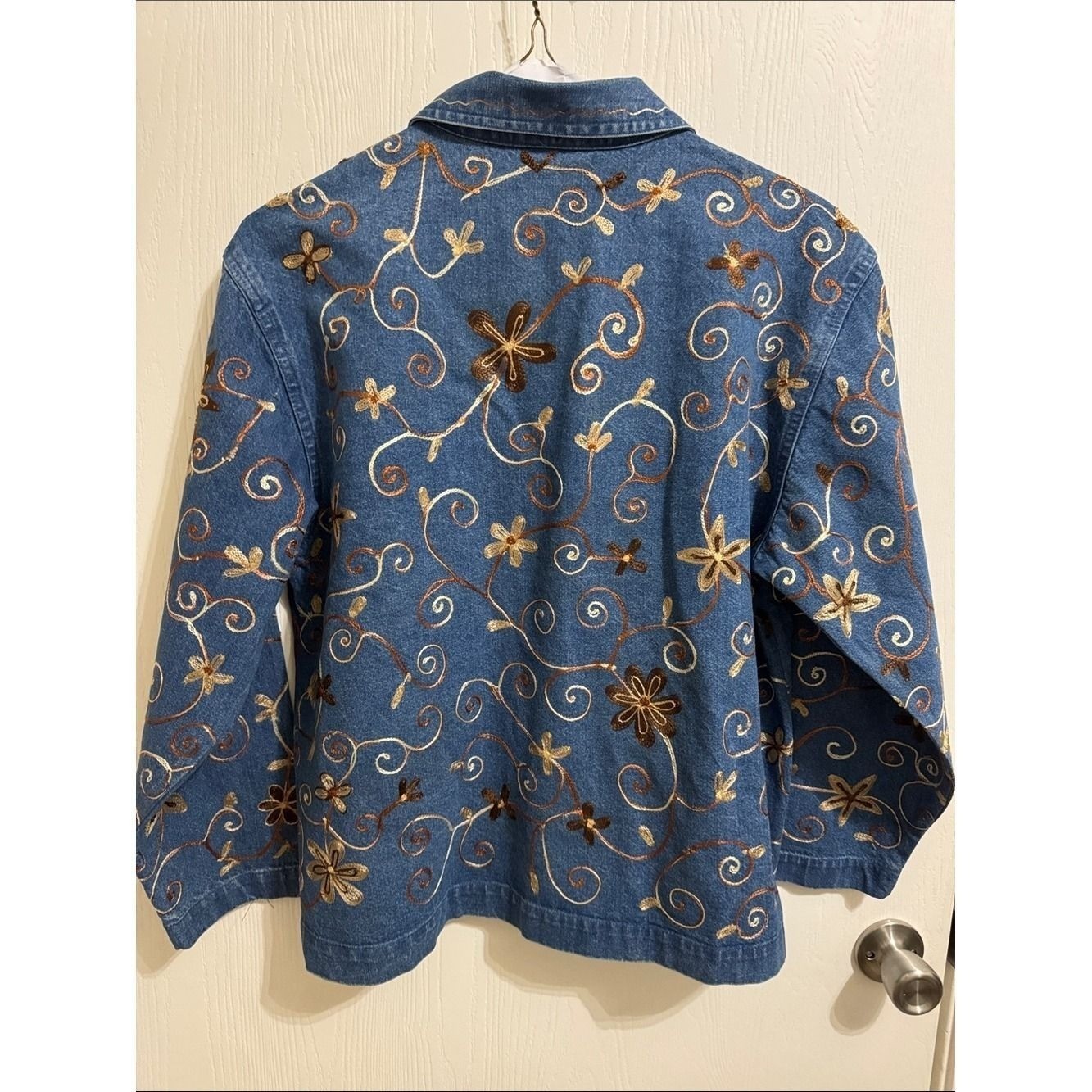 Units Embroidered Cotton Denim Jacket Boho Floral Wood Buttons Long Sleeve Large