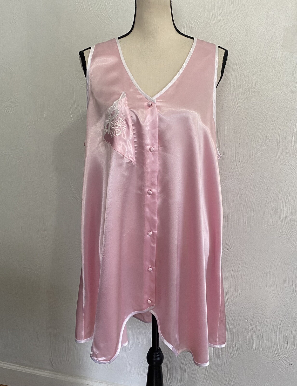 Gilligan O&rsquo;Malley Women’s Pink Satin Silky Nightgown Vintage 90’s Medium