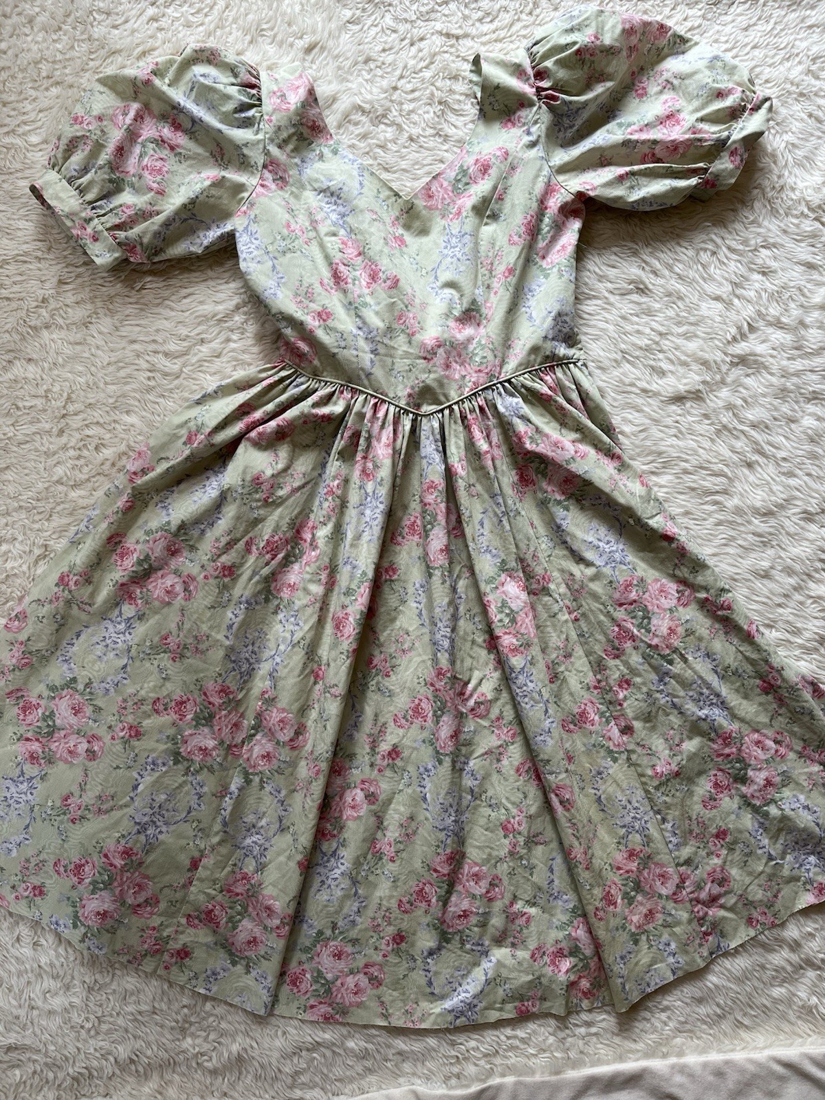 VTg Laura Ashley Dress Size 8 80s Puff Sleeve Floral Bow Green Prairie Cottage