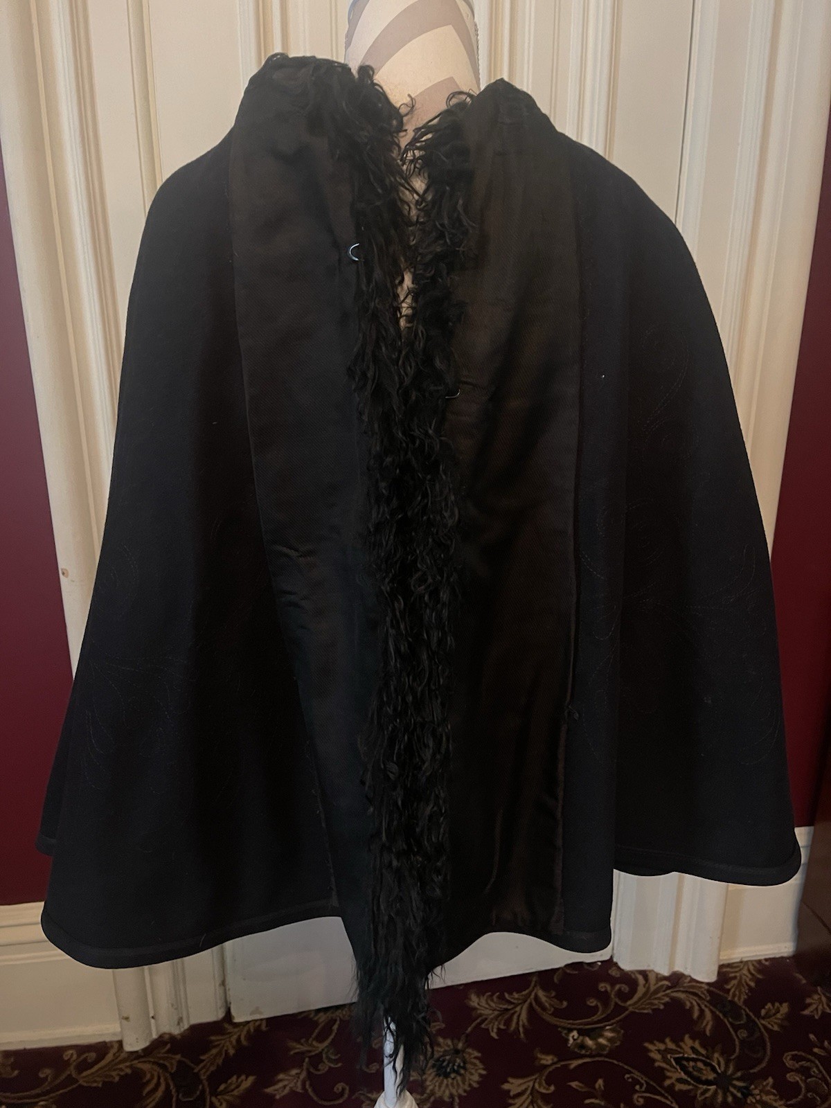 Antique Black Victorian Heavy Wool Cape Soutache Embroidery Feather Collar