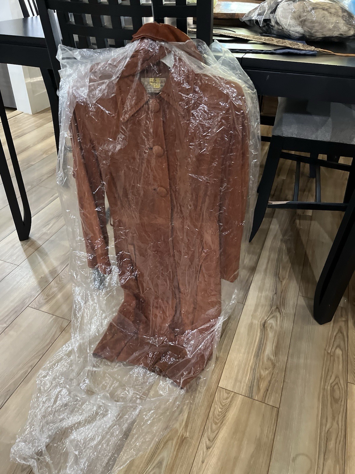 Desert Suedes Brown Suede Coat 40&Prime; Chest 47&Prime; Length Regular Size