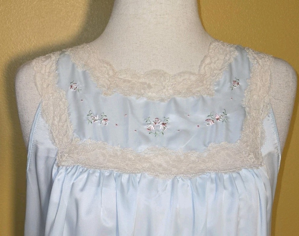 Vintage Barbizon Laurel Nightgown Small Blue Lace Trim Floral Satin De Lys Nylon