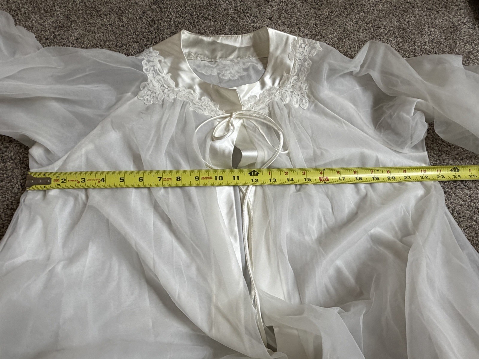 Vintage Gossard Artemis White Whimsy Nightgown Tie Neck Puff Sleeves Medium 60s