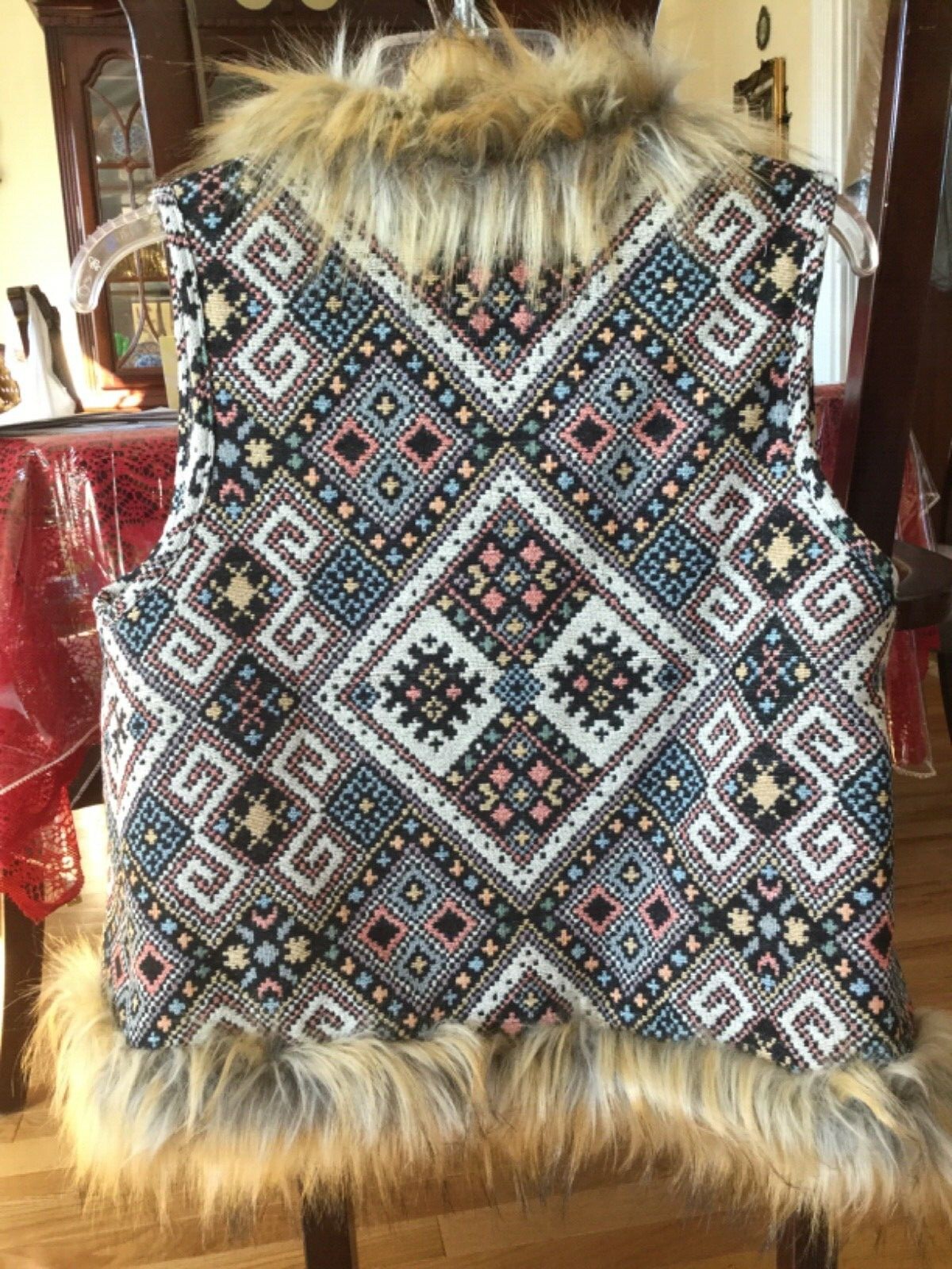 FLYING TOMATO Needlepoint Tapestry Vest Faux Fur Shearling Trim~BOHO~Cowgirl M