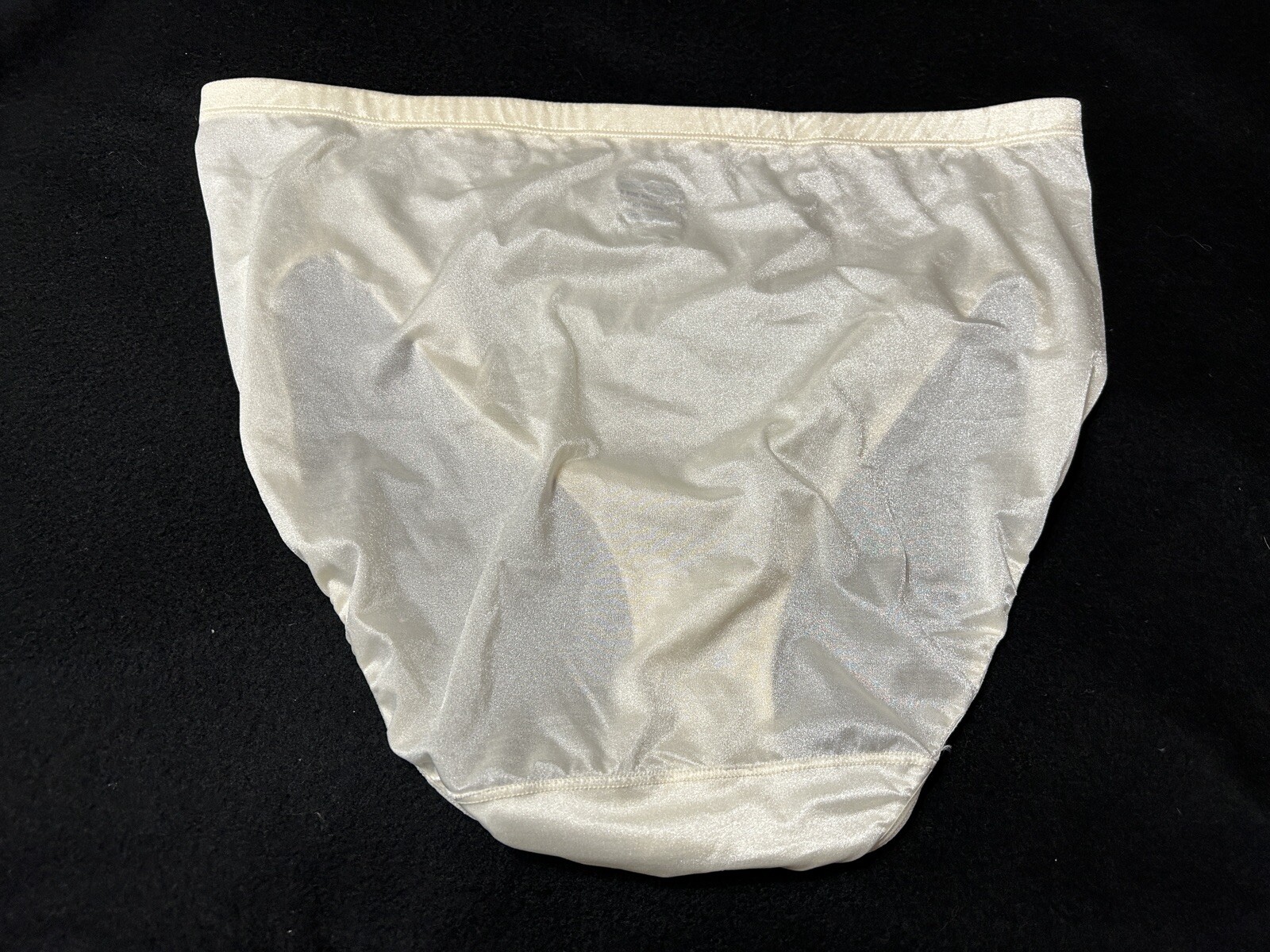 Vtg VANITY FAIR 13194 Comfort Essentials Satin Hi-Cut 9 Ivory Brief Panties #25