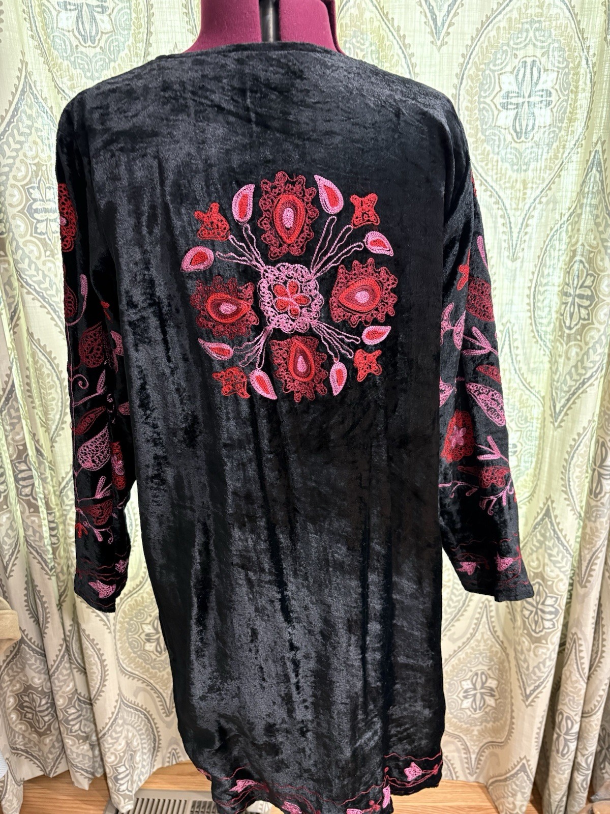 Vintage April Cornell Embroidered Jacket Black Pink Size Médium