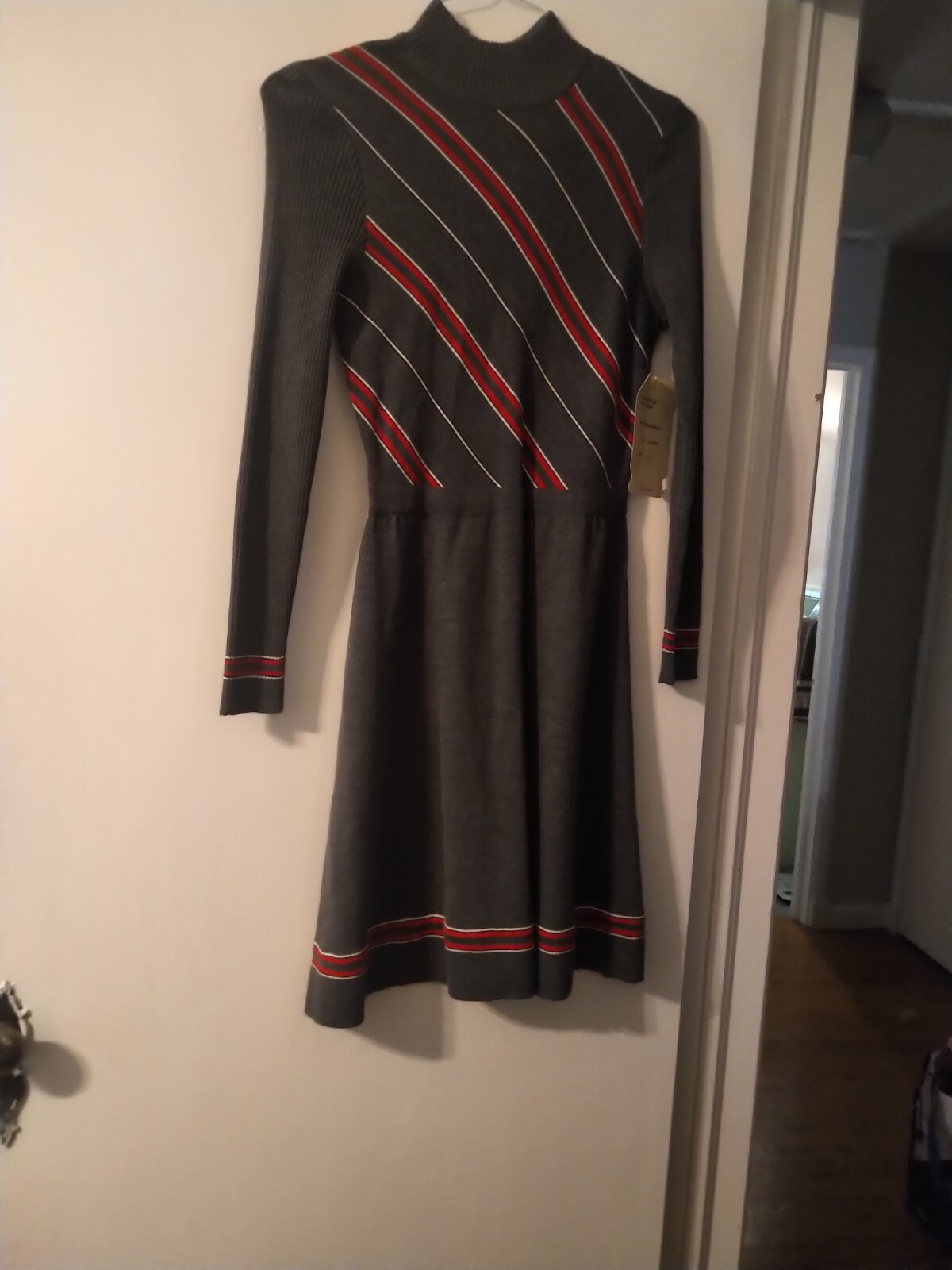 Vintage 1970s RONCELLI Knit Sweater Dress Dark Gray w/ Red, Size 11 (orig tags)