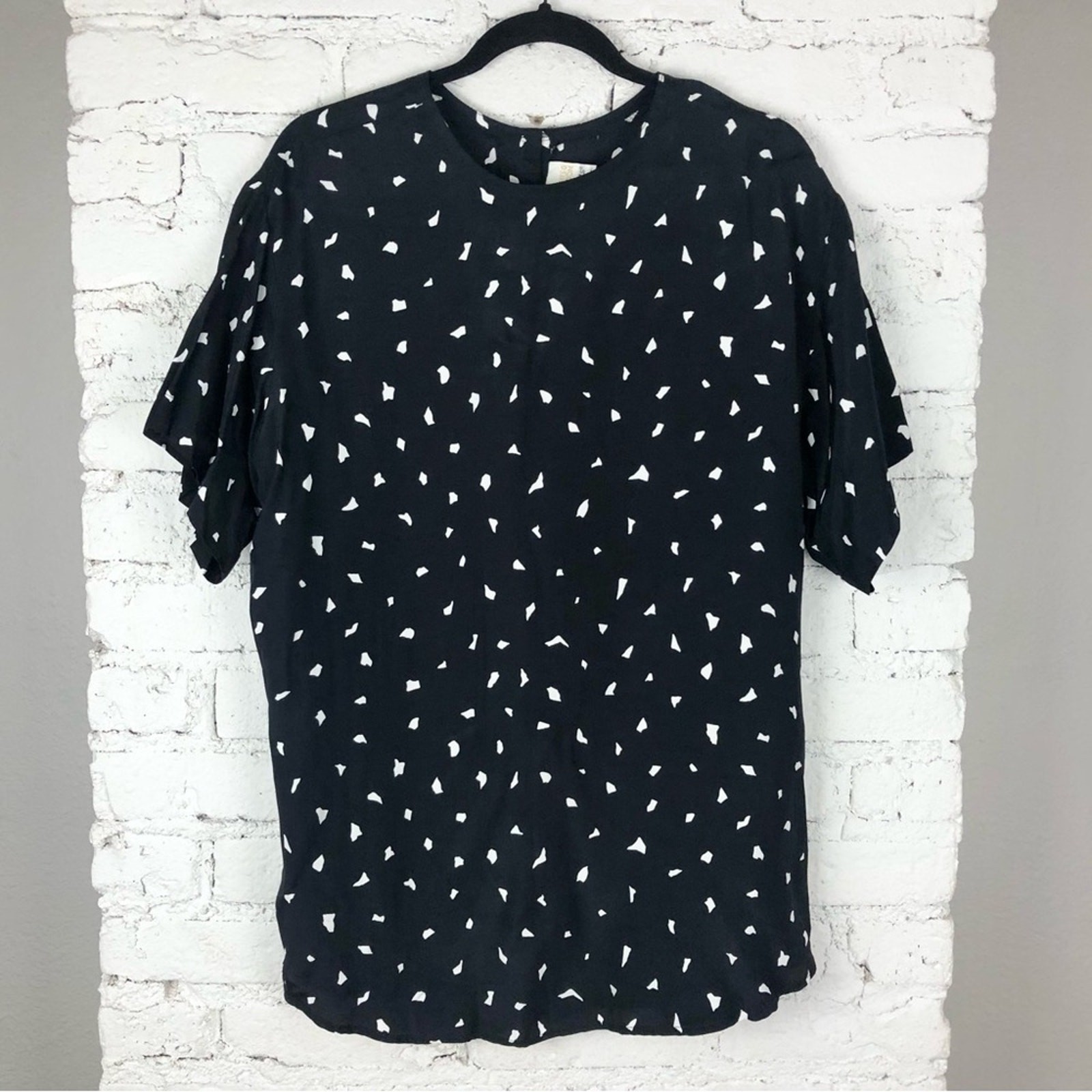 Vintage Units Black Abstract Short Sleeve Blouse