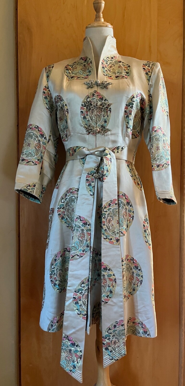 WOMEN&rsquo;S VINTAGE DYNASTY HONG KONG CHINESE SILK BROCADE DRESS COAT JACKET XS / S