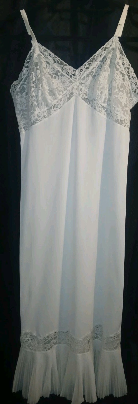 Vintage 50s Vanity Fair Full Slip Size 36 White Nylon Ruffle Crystal Pleat