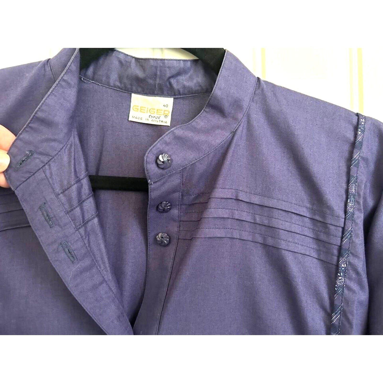 Geiger Tyrol Austria Cotton Pintuck Blouse Womens 40 Purple Button Down Vintage