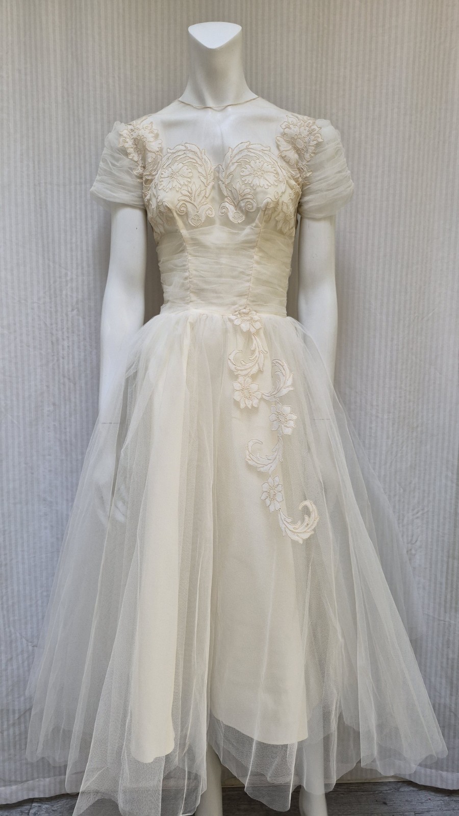 Vintage 1940/50s Ivory Tulle Netting Dress by SMARTWEAR EMMA LANGE – Size XS/S