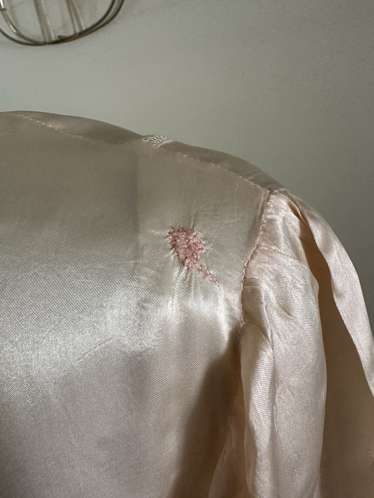 1930s Rayon Satin Bed Jacket Champagne Peach Lace Bow Tie Front Boudoir Top VTG