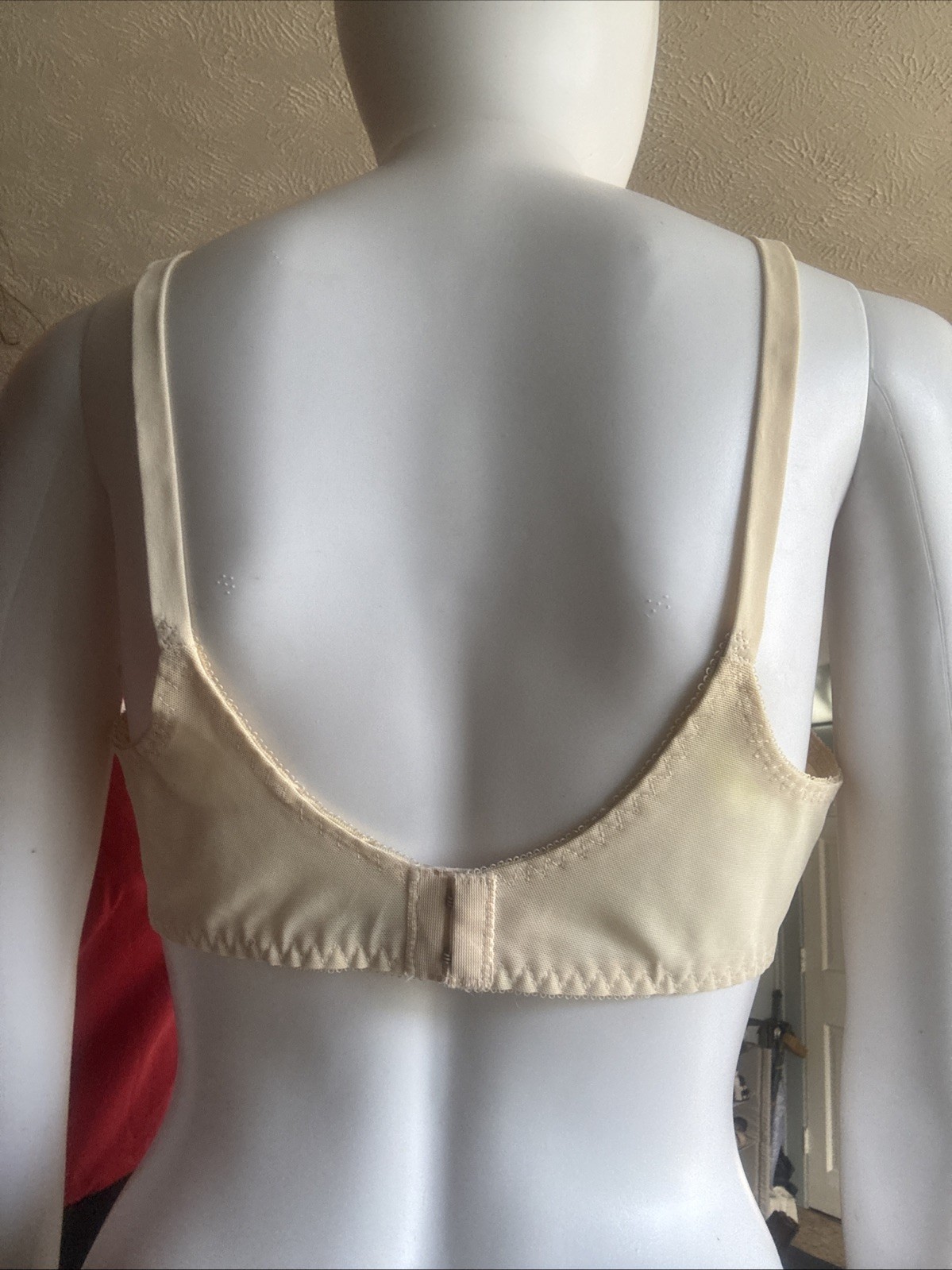 VTG Lingerie Bra BALI Union Made USA 36B Ivory Everyday Underwire EUC