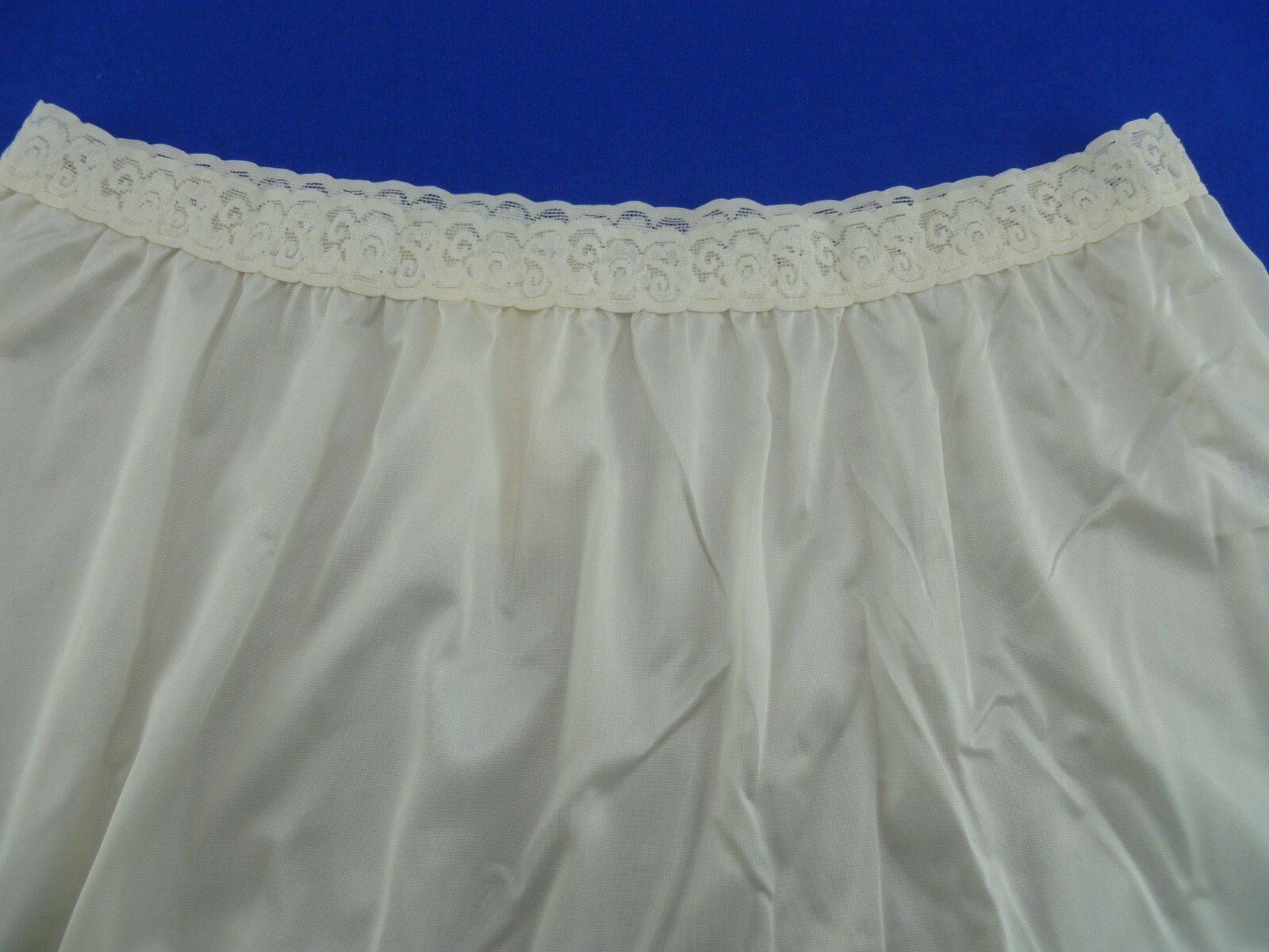 Dixie Belle 27&Prime; Nylon Half Slips, Made In USA (6513)