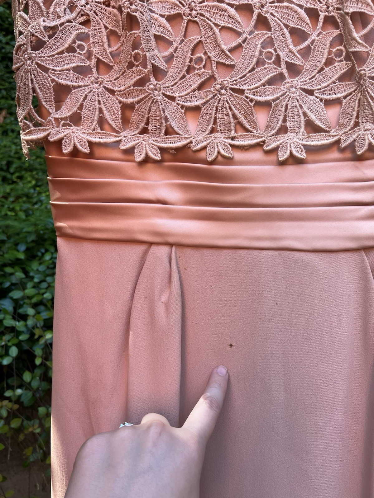Lot of 4 1950s/1960s Slightly Wounded Dresses For Resale / Red Green Pink Lace