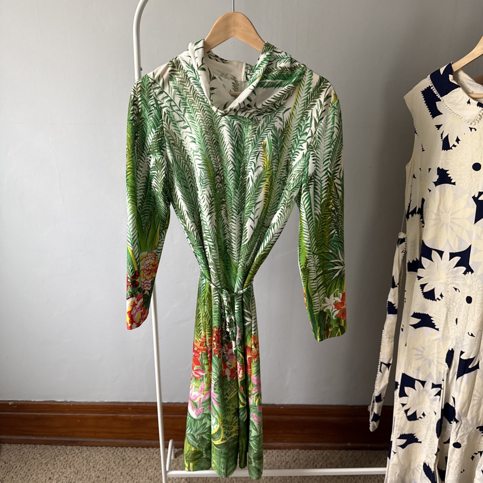 Lot of 15 Vintage 1950s 1960s 1970s Women&rsquo;s Clothing Lot Dresses Jumpsuits B