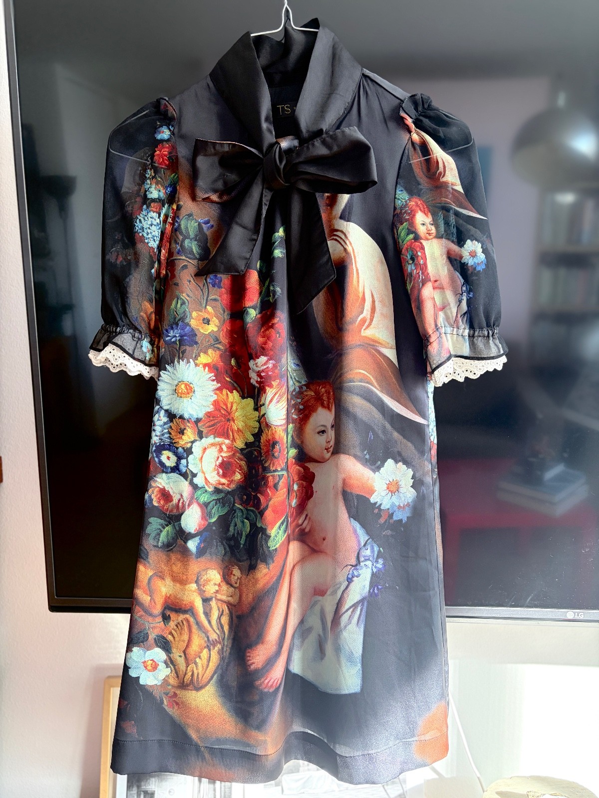 Renaissance Art Print Dress Cherub & Flowers – Black Puff Sleeve Bow Neckli